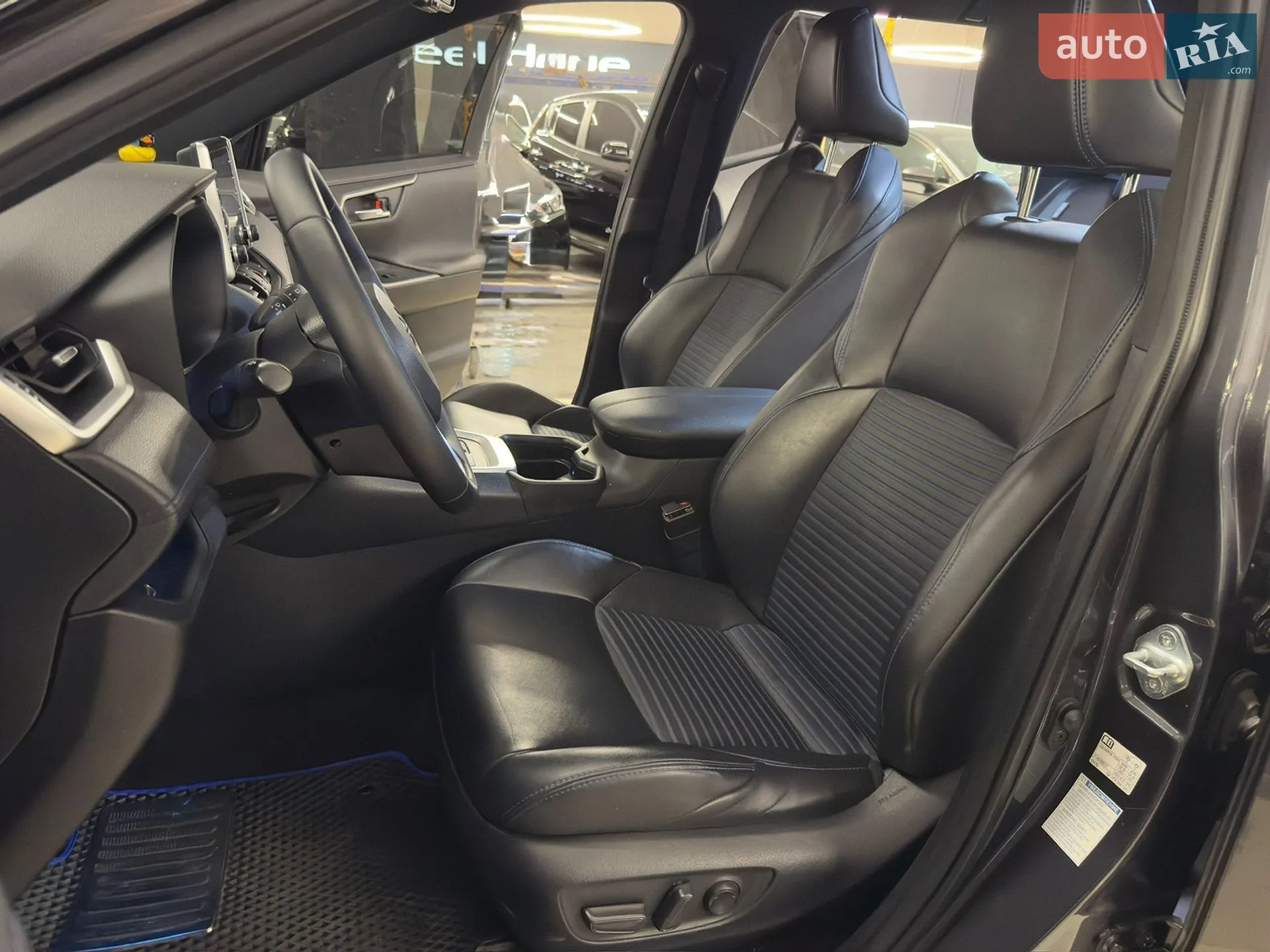 2020 Toyota RAV 4 - мініатюра 14