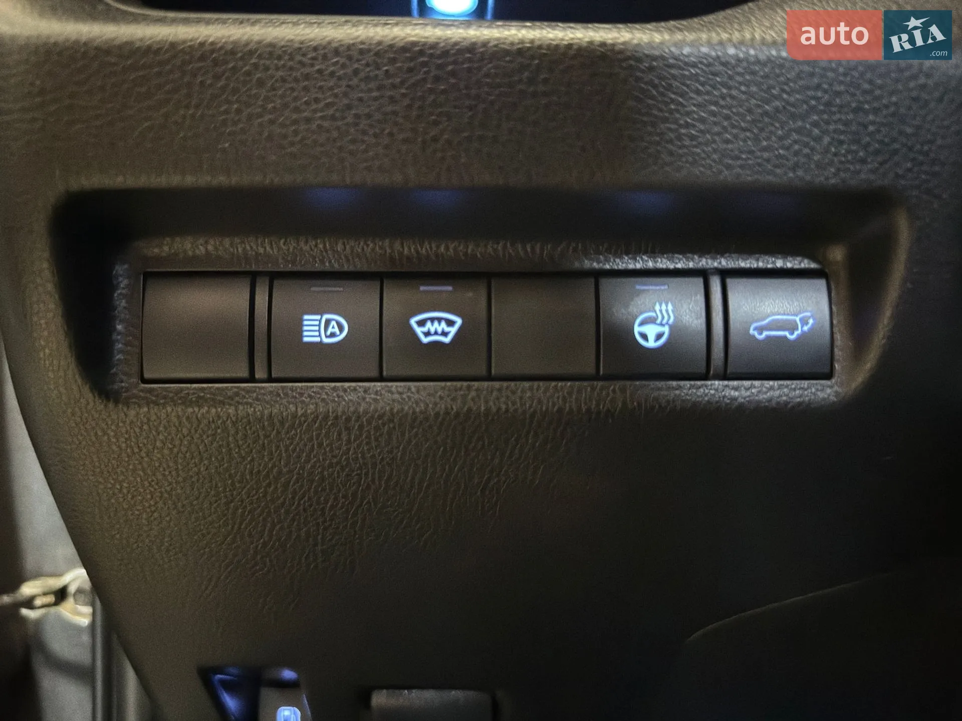 2020 Toyota RAV 4 - мініатюра 25