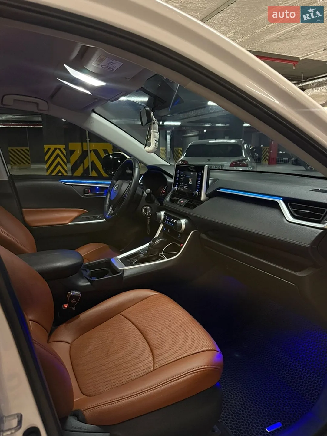 2018 Toyota RAV 4 - мініатюра 9