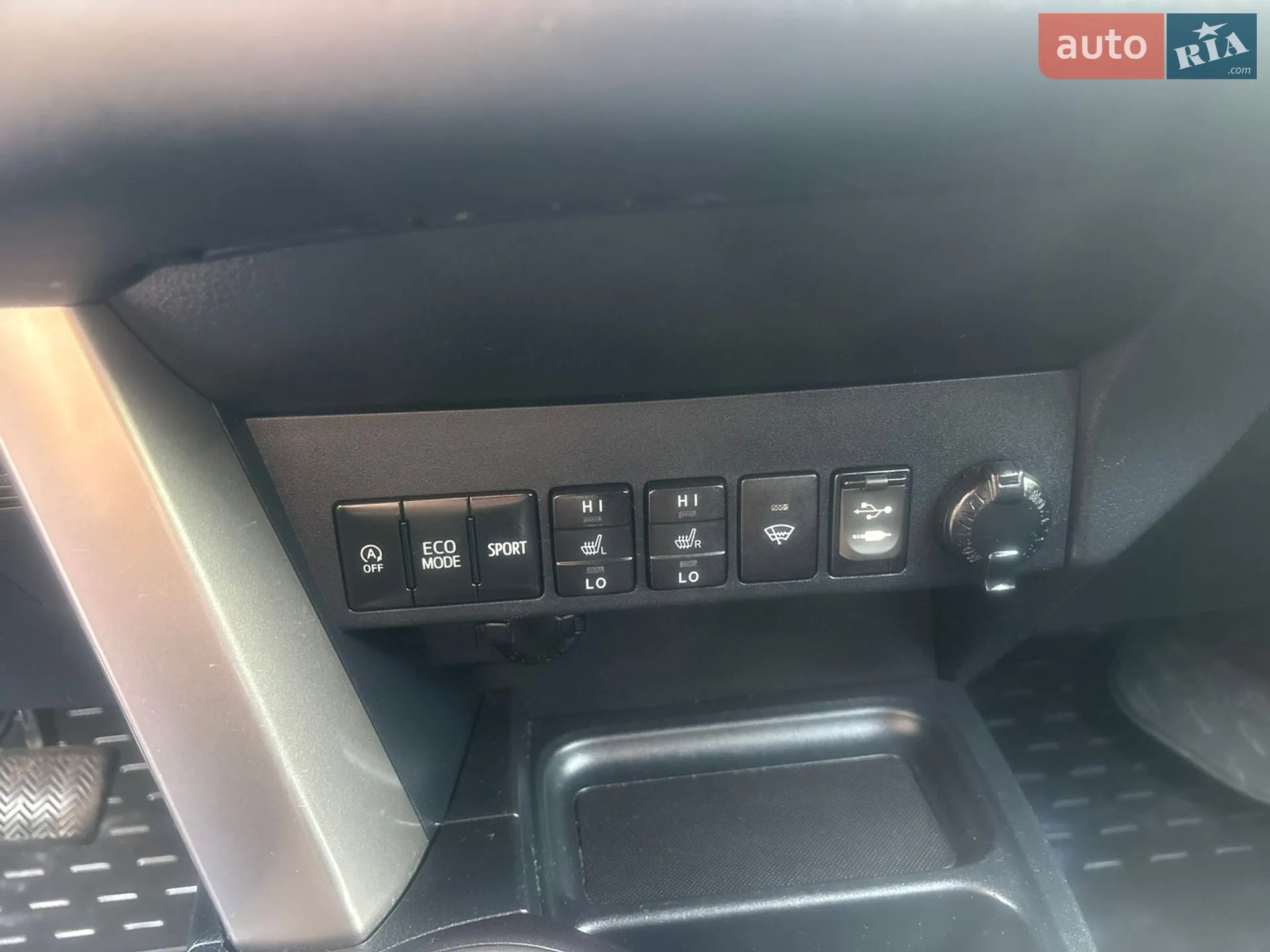 2018 Toyota RAV 4 - мініатюра 14