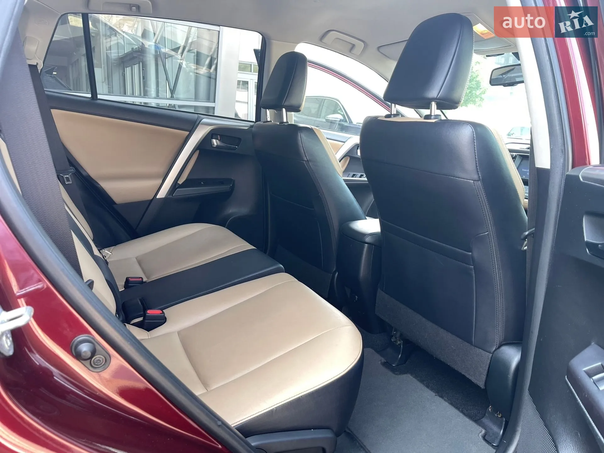 2016 Toyota RAV 4 - мініатюра 9