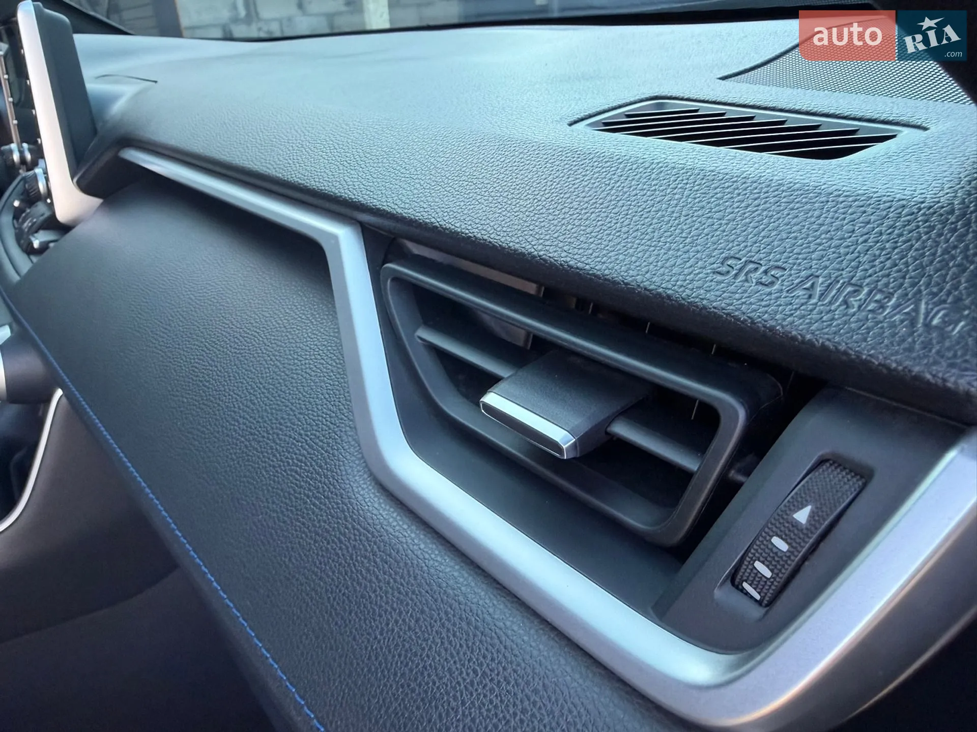 2019 Toyota RAV 4 - мініатюра 23