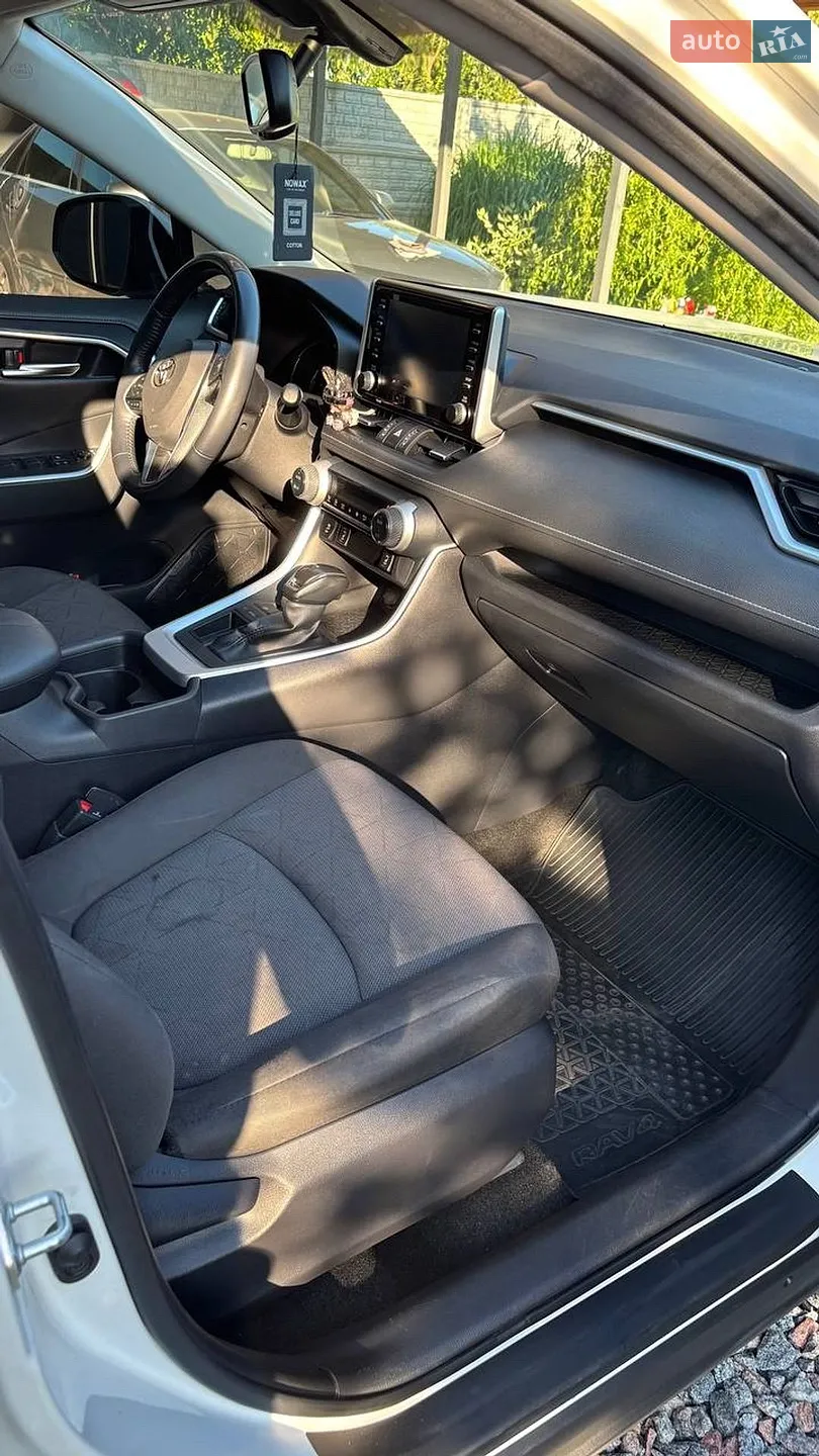 2019 Toyota RAV 4 - мініатюра 14