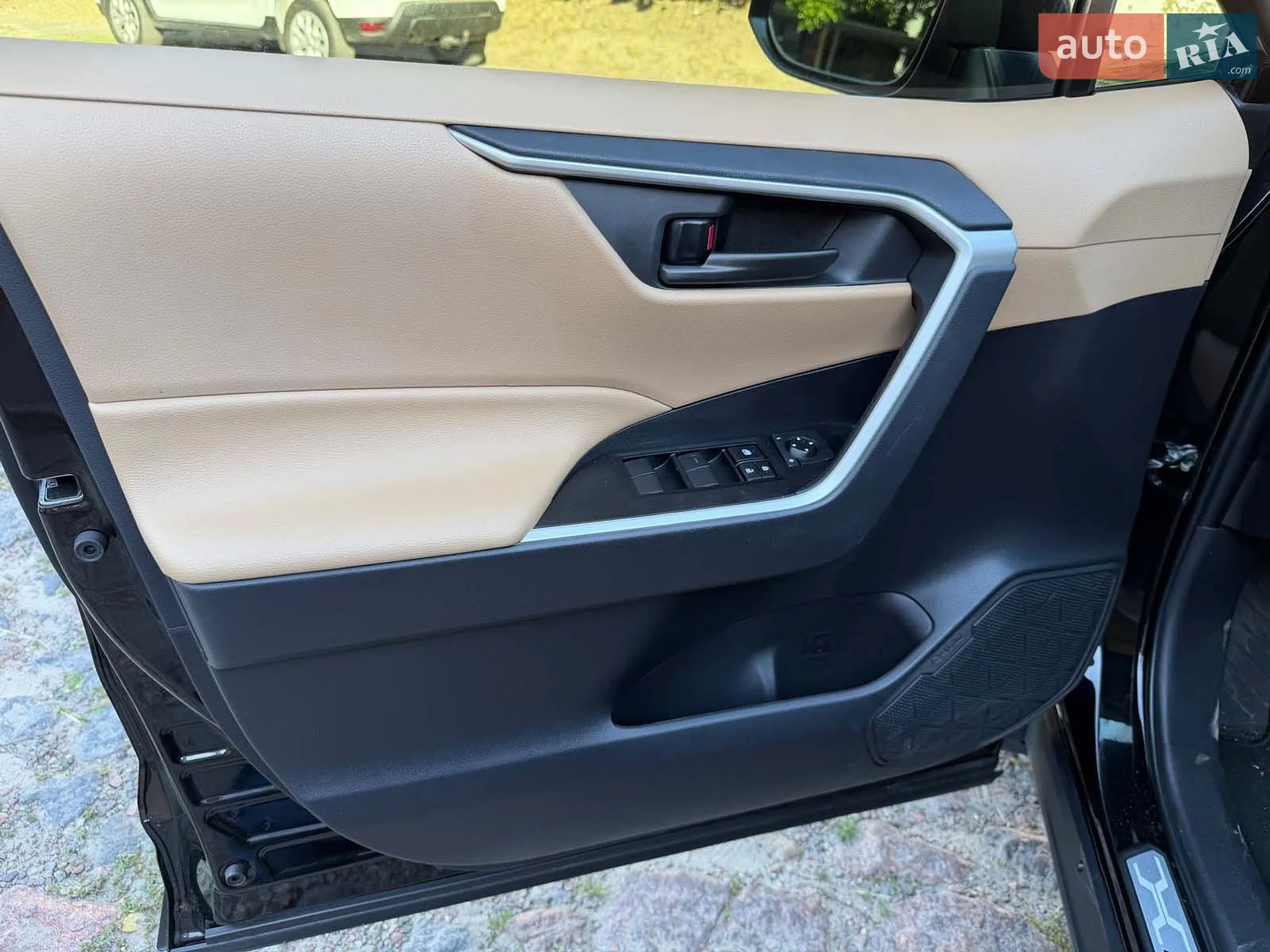 2025 Toyota RAV 4 - мініатюра 13