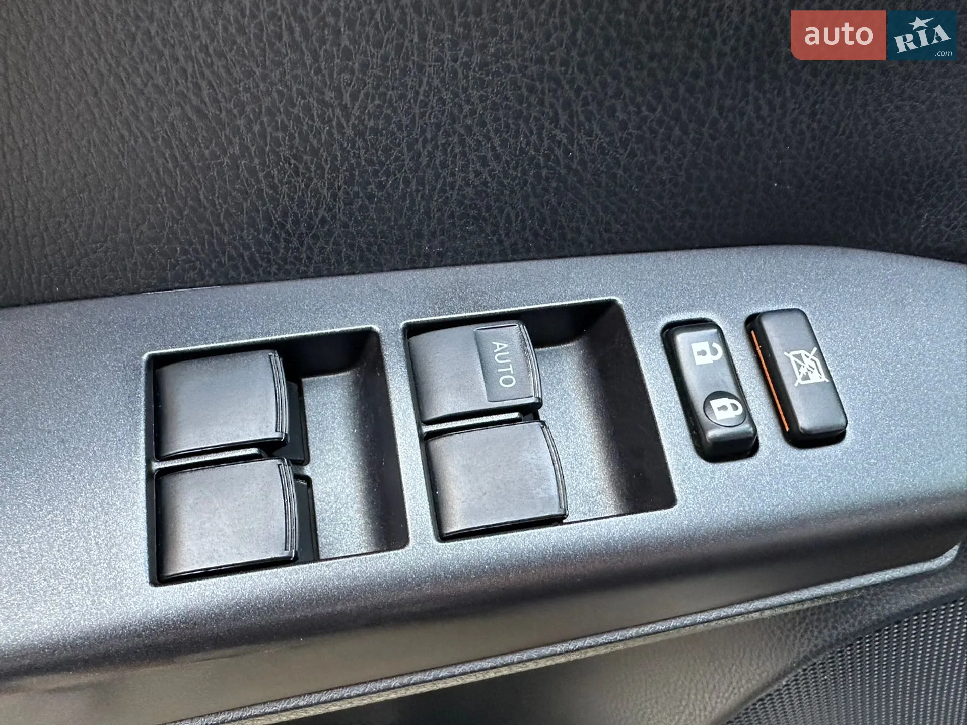 2017 Toyota RAV 4 - мініатюра 89