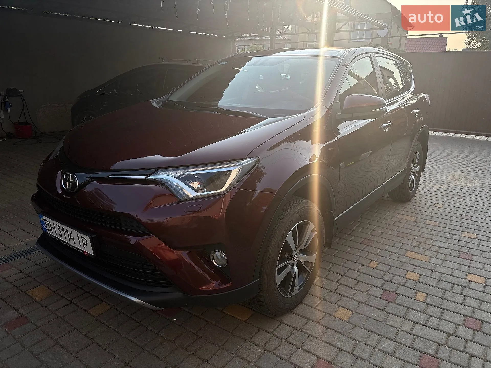 2017 Toyota RAV 4 - мініатюра 2