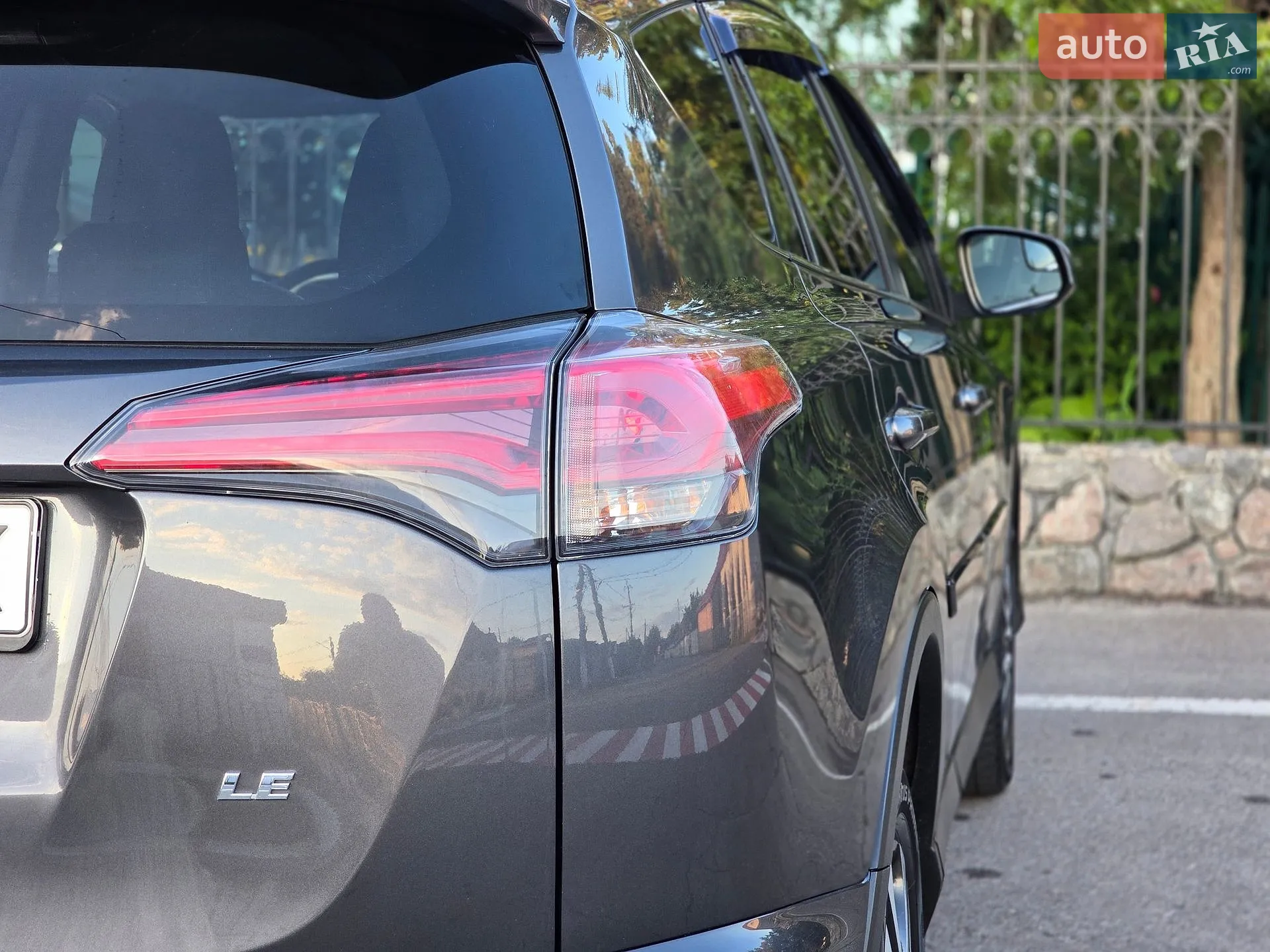 2017 Toyota RAV 4 - мініатюра 17