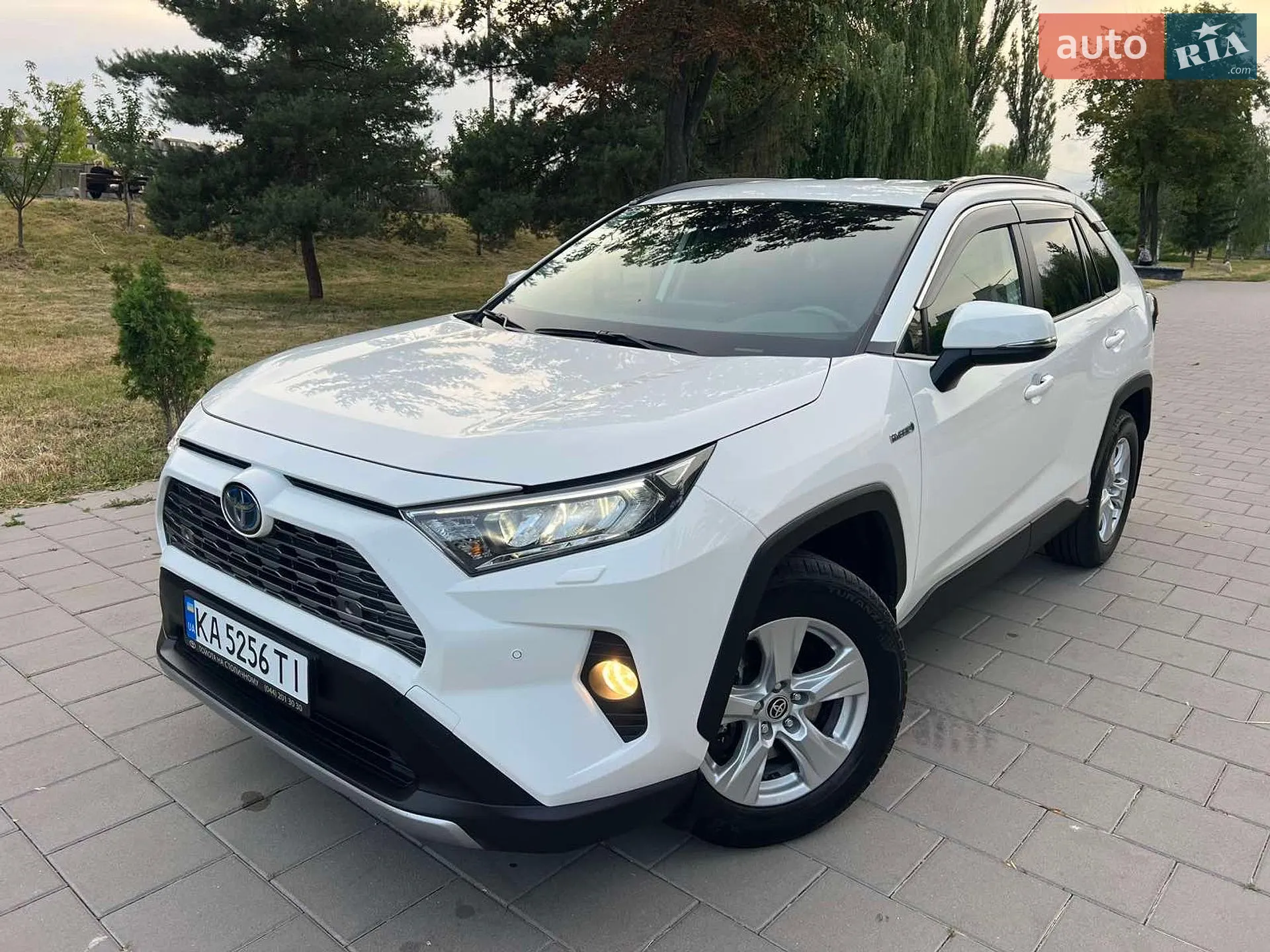 2020 Toyota RAV 4 - мініатюра 19