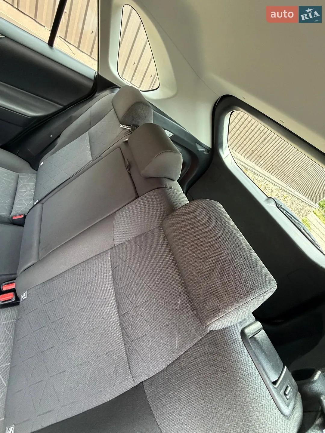 2019 Toyota RAV 4 - мініатюра 17