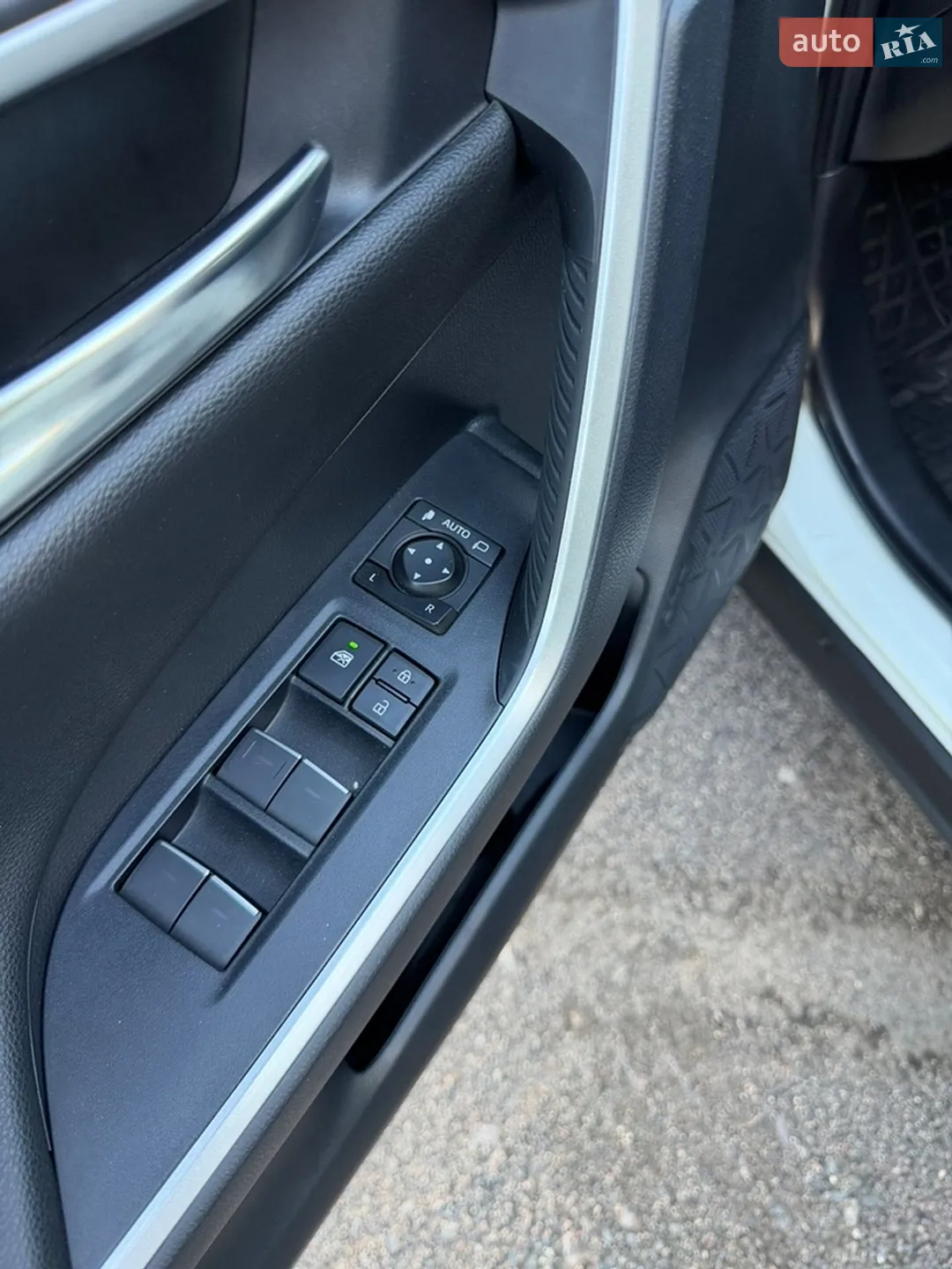 2022 Toyota RAV 4 - мініатюра 15
