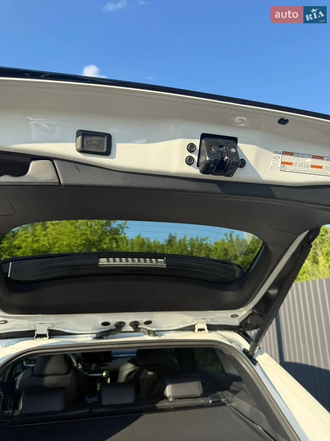 2025 Toyota RAV 4 - мініатюра 38