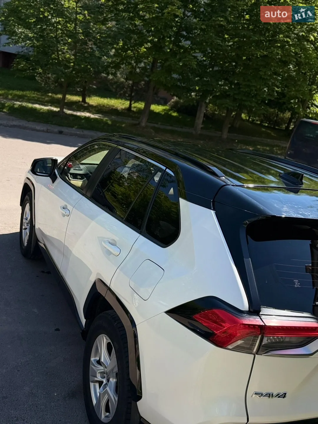 2020 Toyota RAV 4 - мініатюра 9
