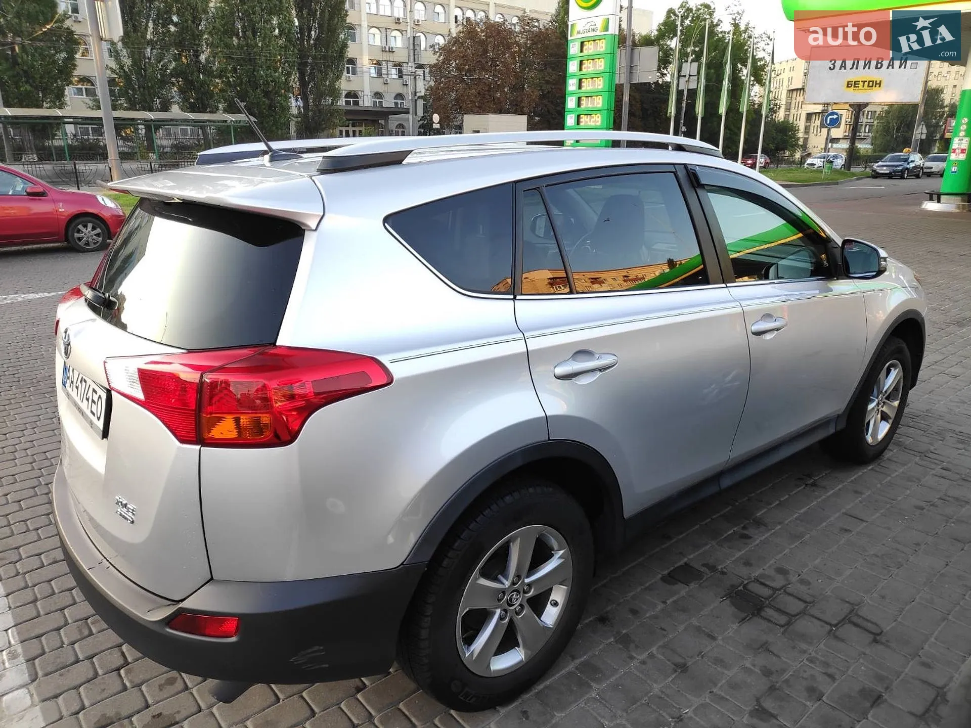 2014 Toyota RAV 4 - мініатюра 3