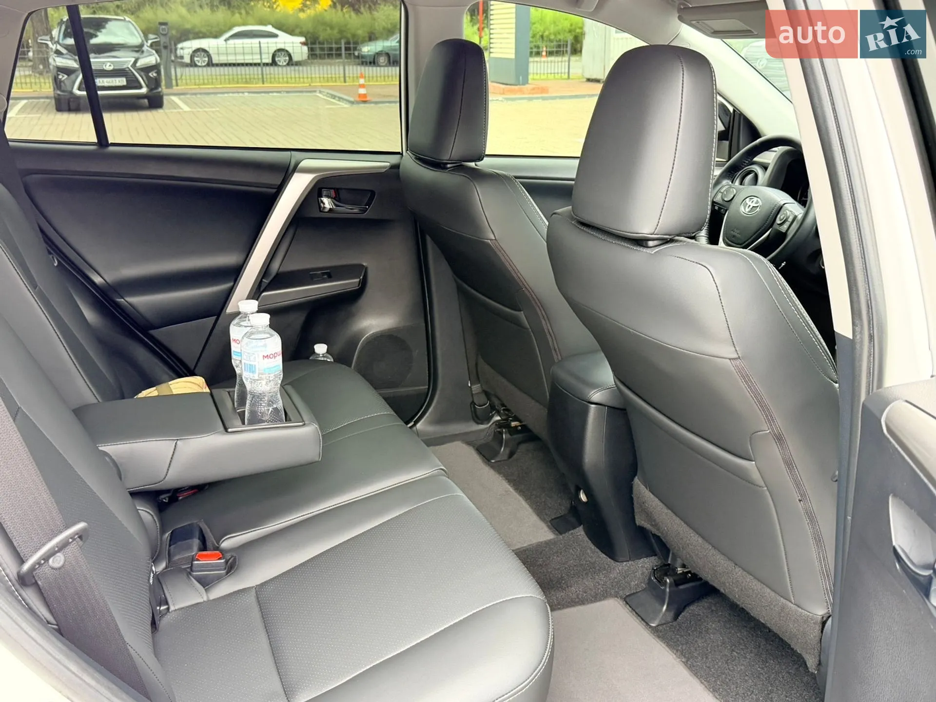 2018 Toyota RAV 4 - мініатюра 16