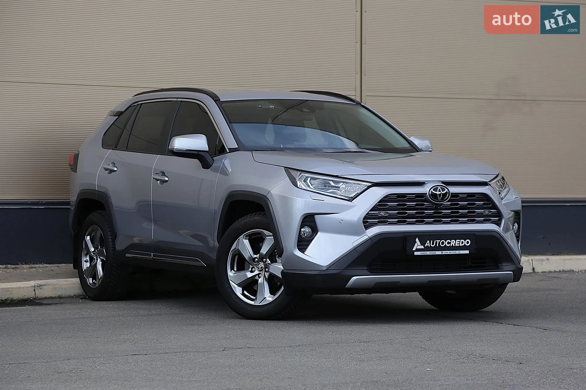 2019 Toyota RAV 4 - фото 1