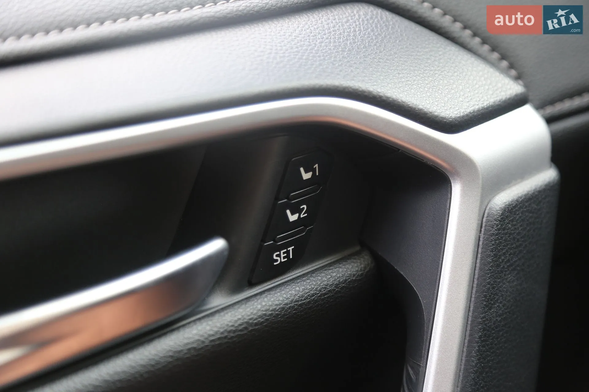 2019 Toyota RAV 4 - мініатюра 28