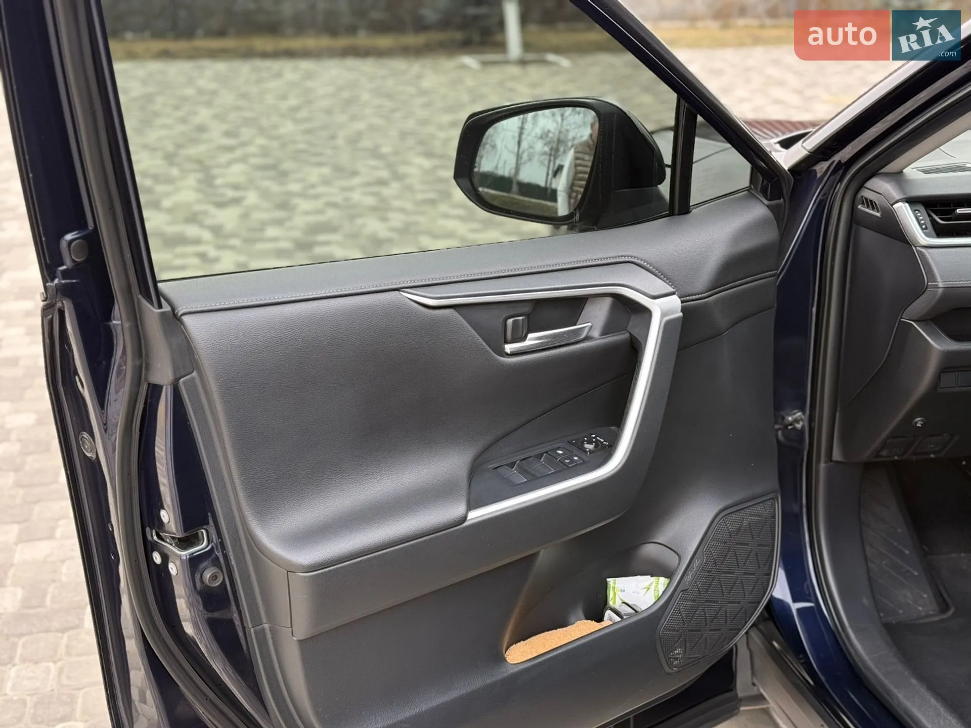 2019 Toyota RAV 4 - мініатюра 18