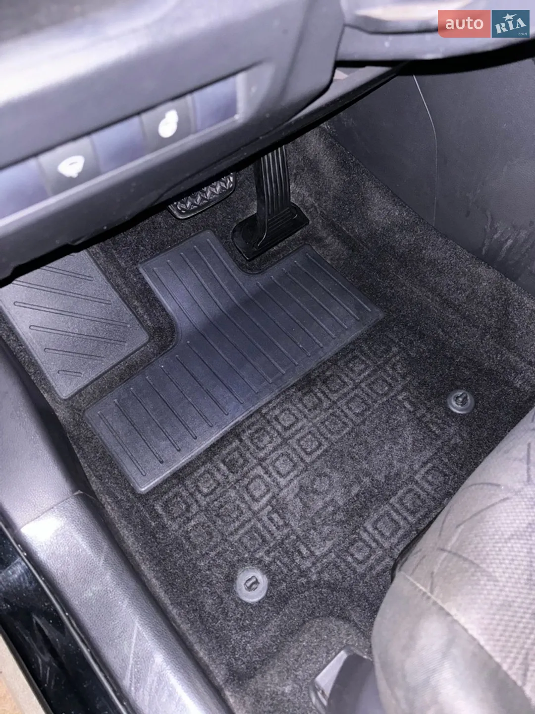 2019 Toyota RAV 4 - мініатюра 9