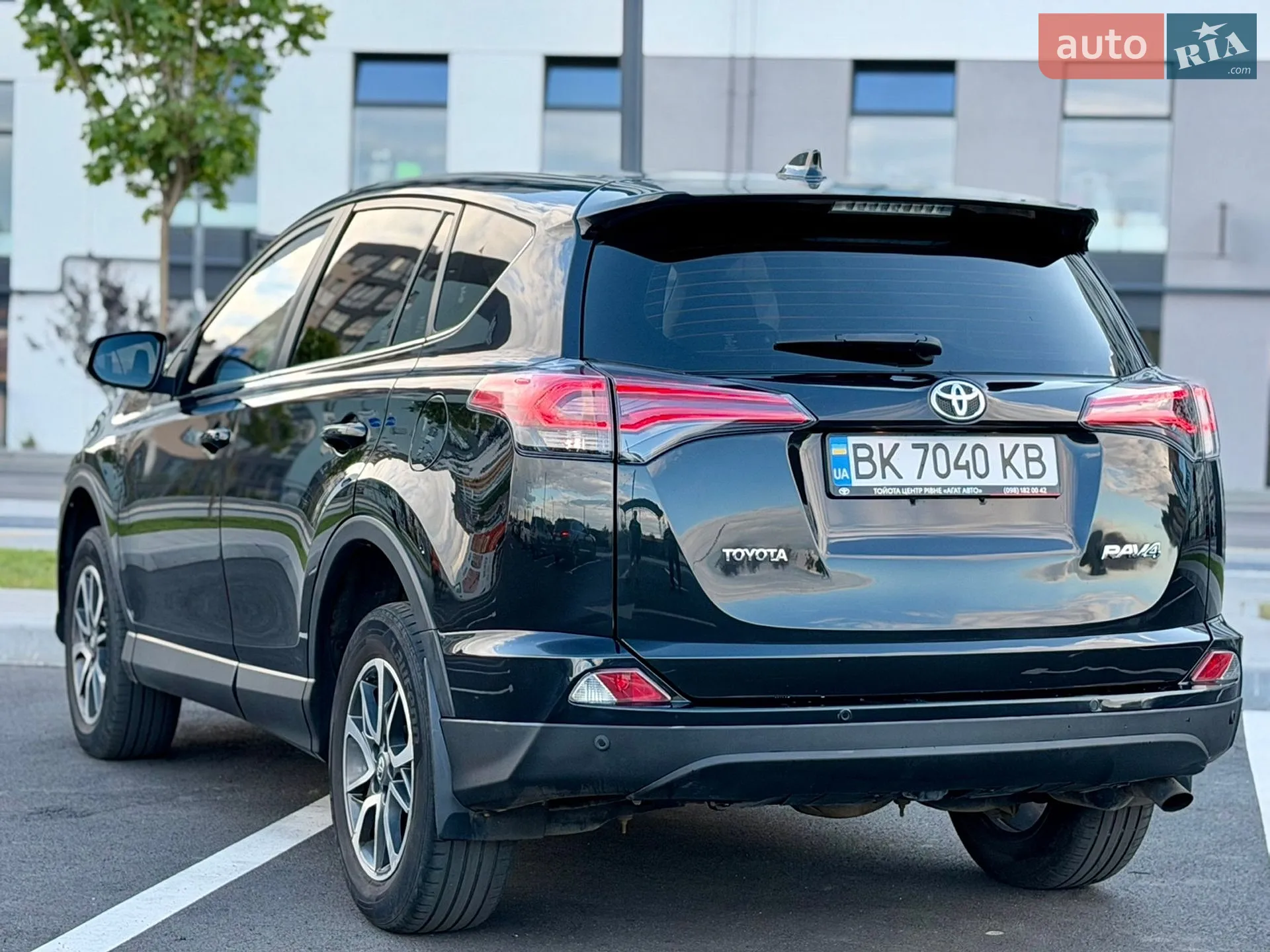2018 Toyota RAV 4 - мініатюра 7
