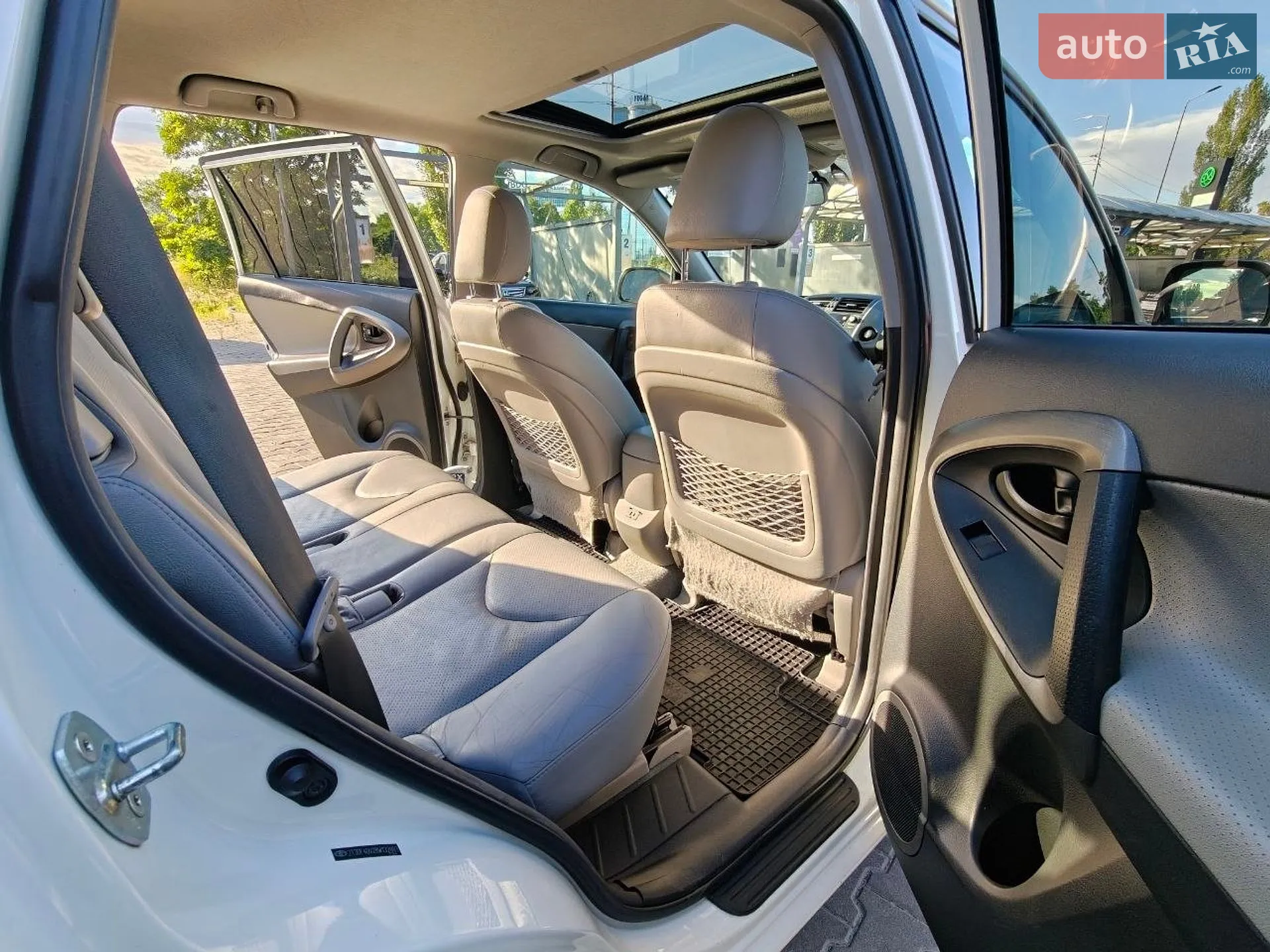 2011 Toyota RAV 4 - мініатюра 5