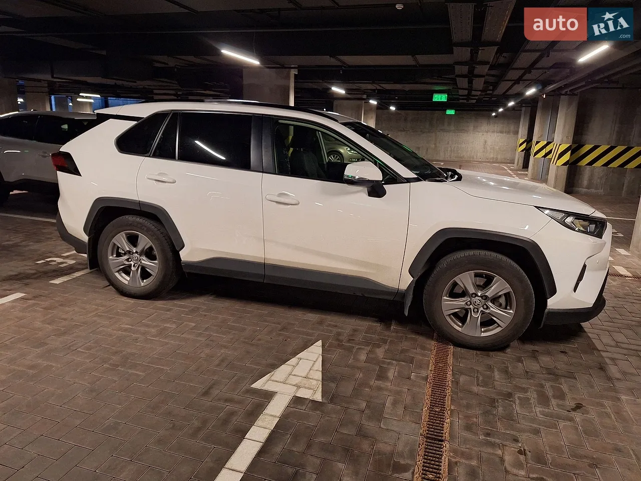 2025 Toyota RAV 4 - мініатюра 6