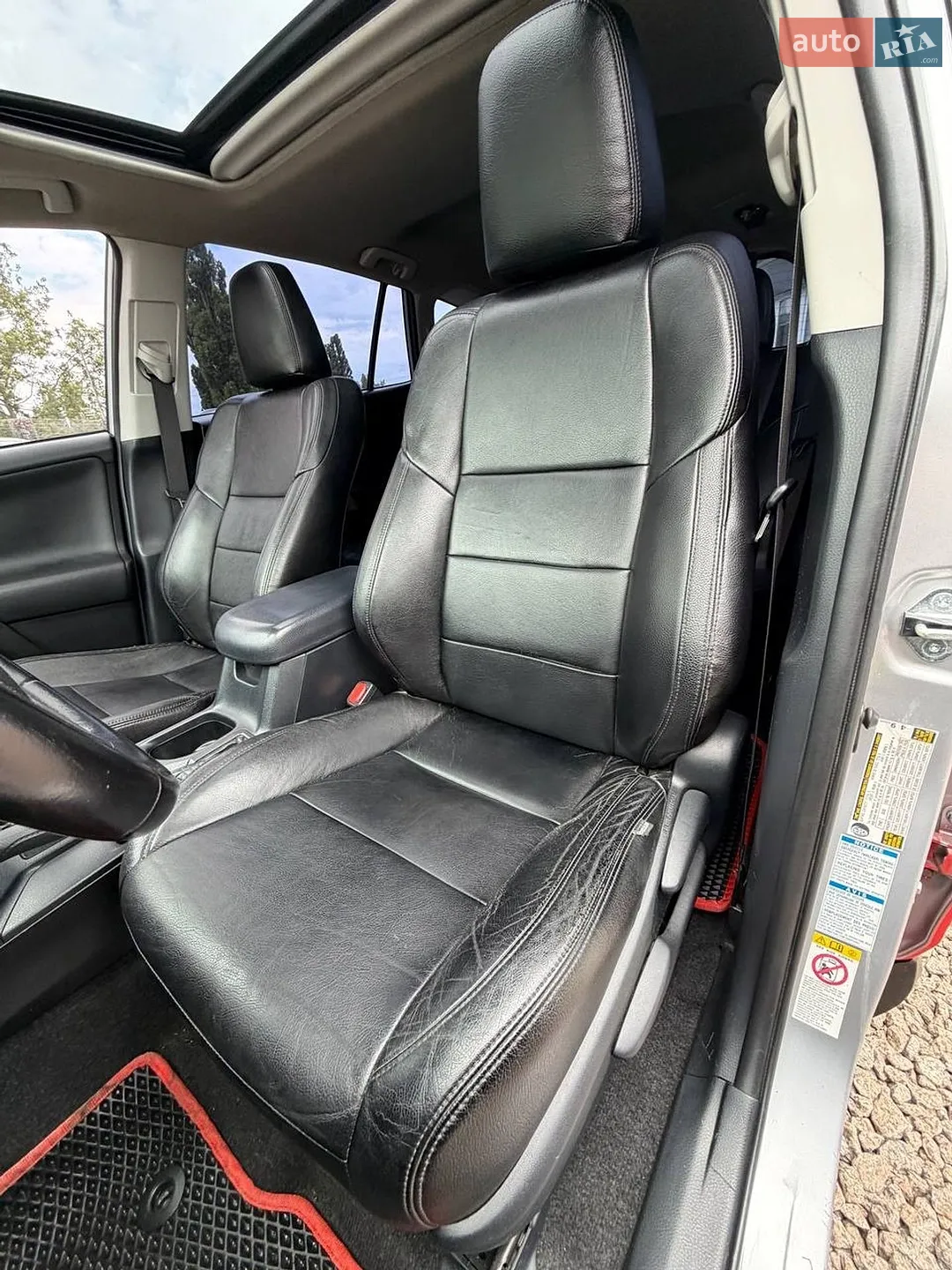 2017 Toyota RAV 4 - мініатюра 14
