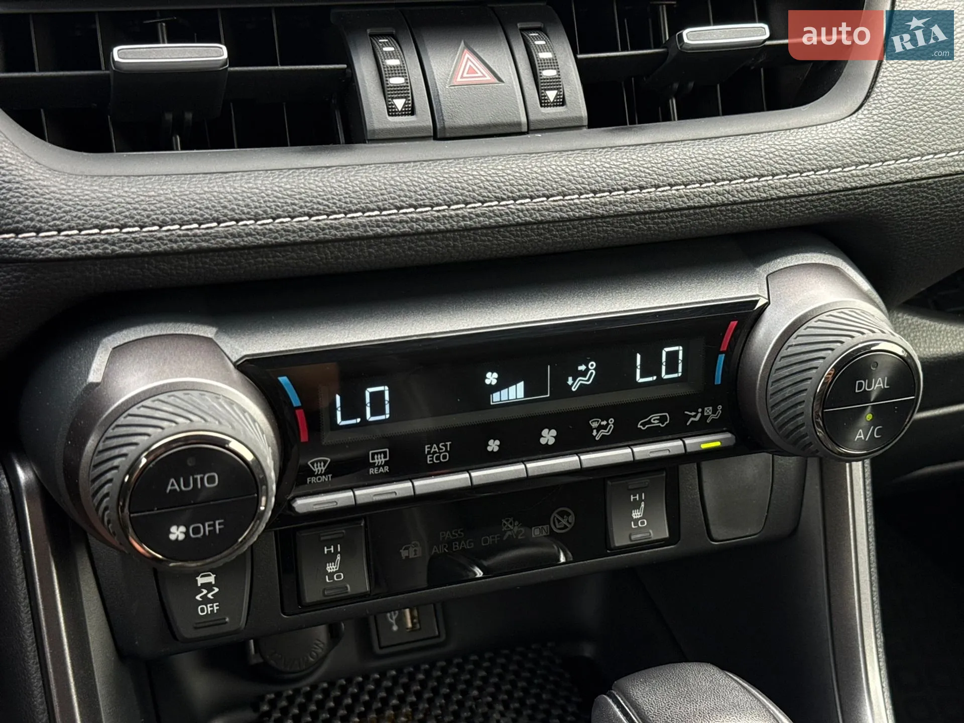 2023 Toyota RAV 4 - мініатюра 23