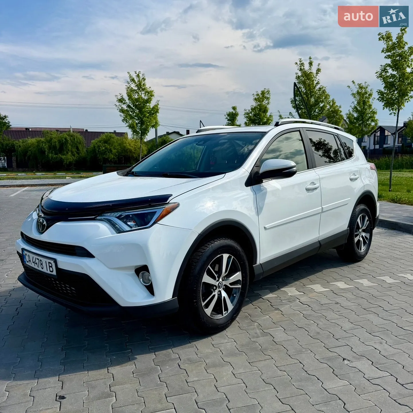 2017 Toyota RAV 4 - фото 1