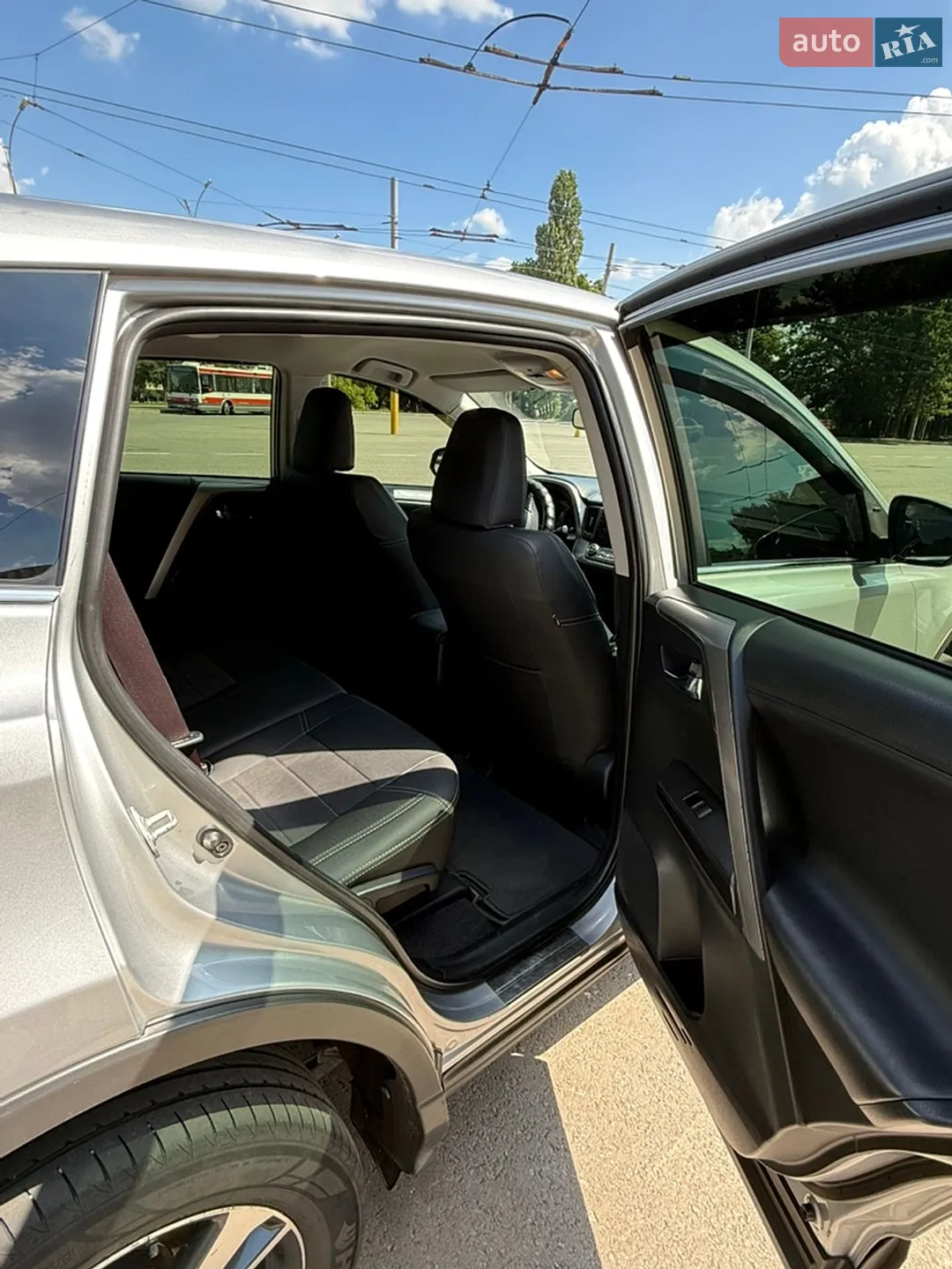 2017 Toyota RAV 4 - мініатюра 12