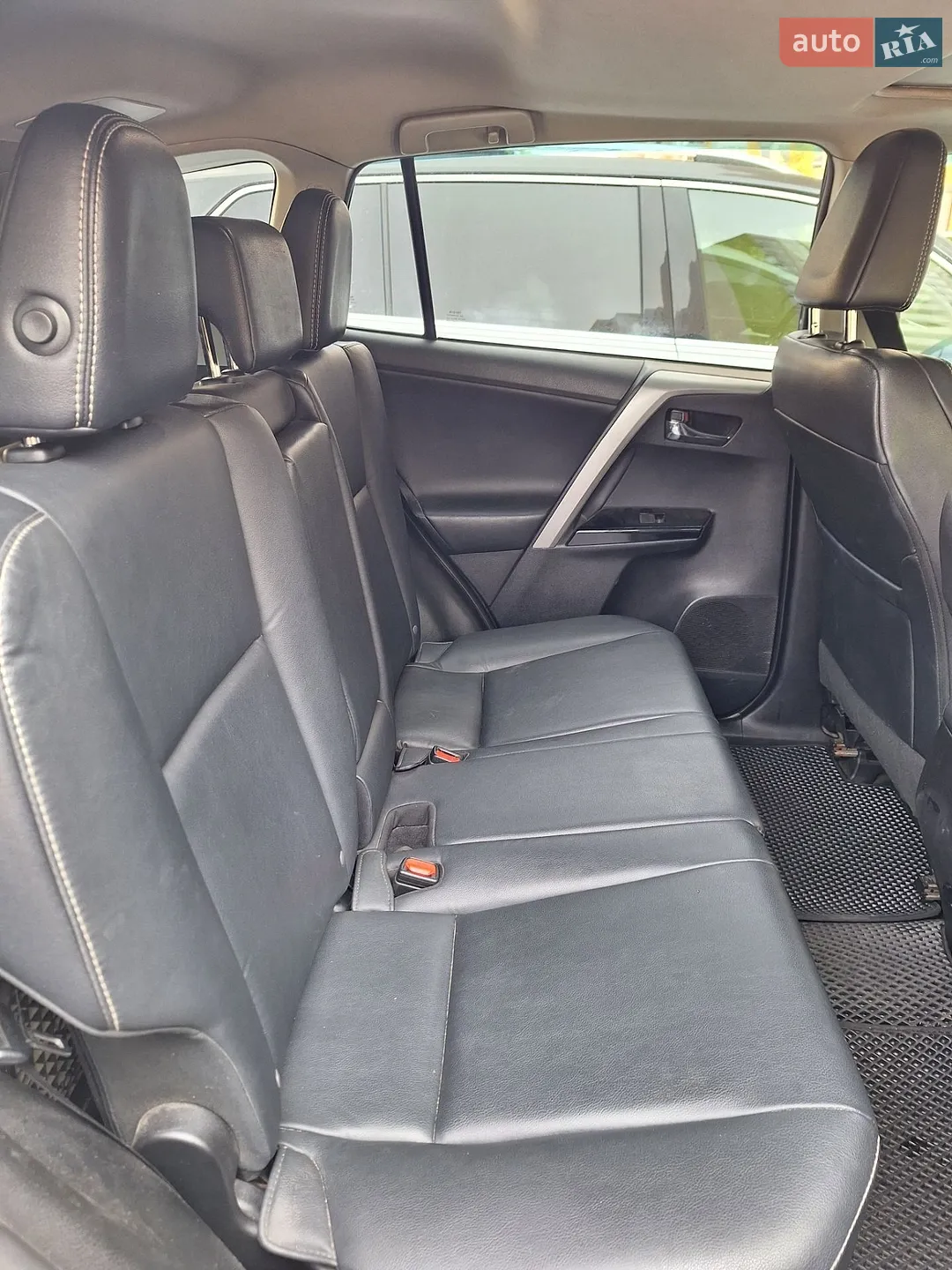 2016 Toyota RAV 4 - мініатюра 10