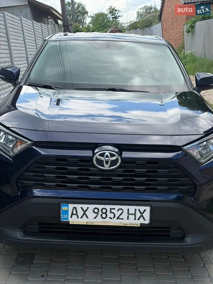 2018 Toyota RAV 4 - мініатюра 11