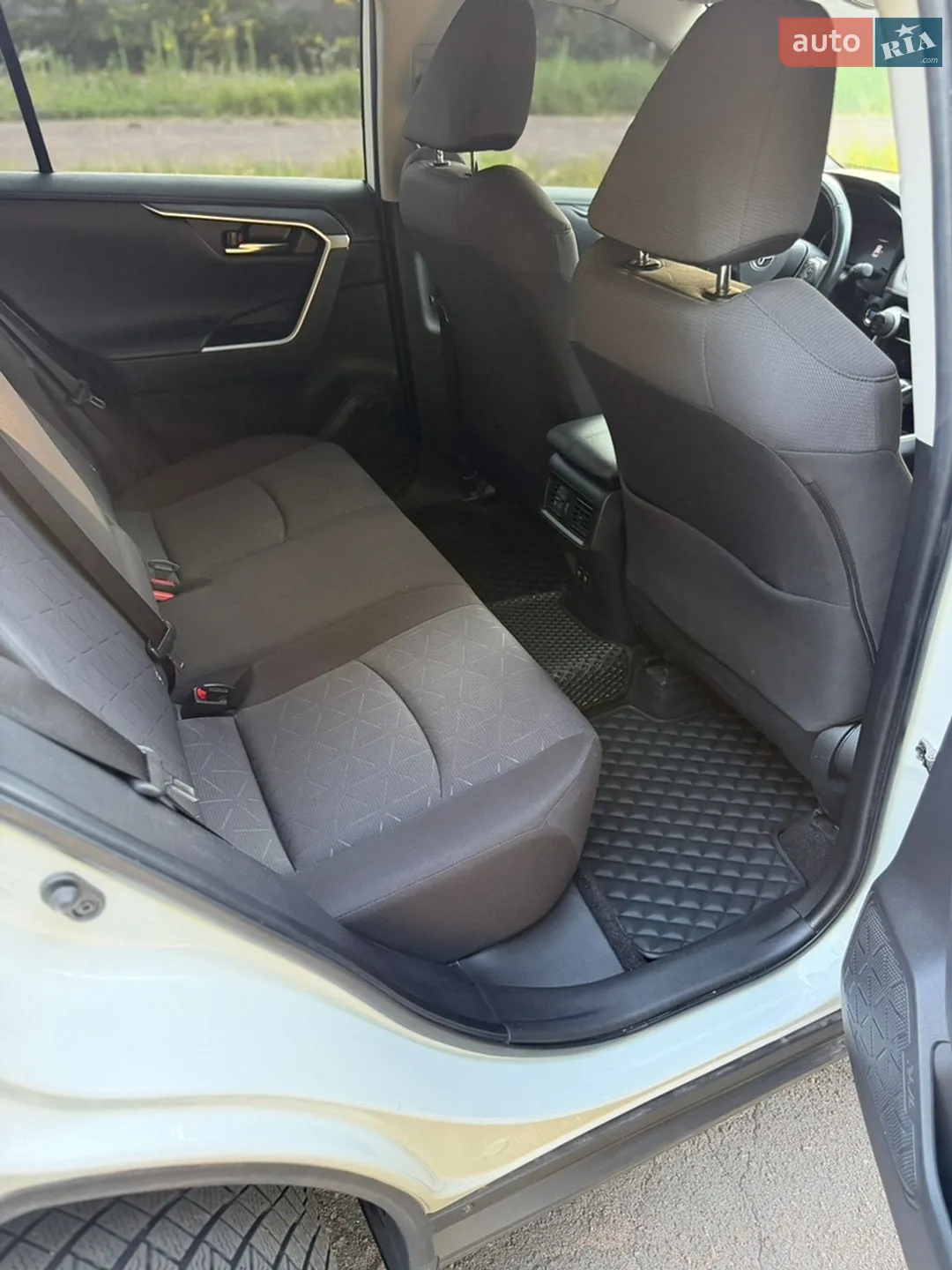 2020 Toyota RAV 4 - мініатюра 12