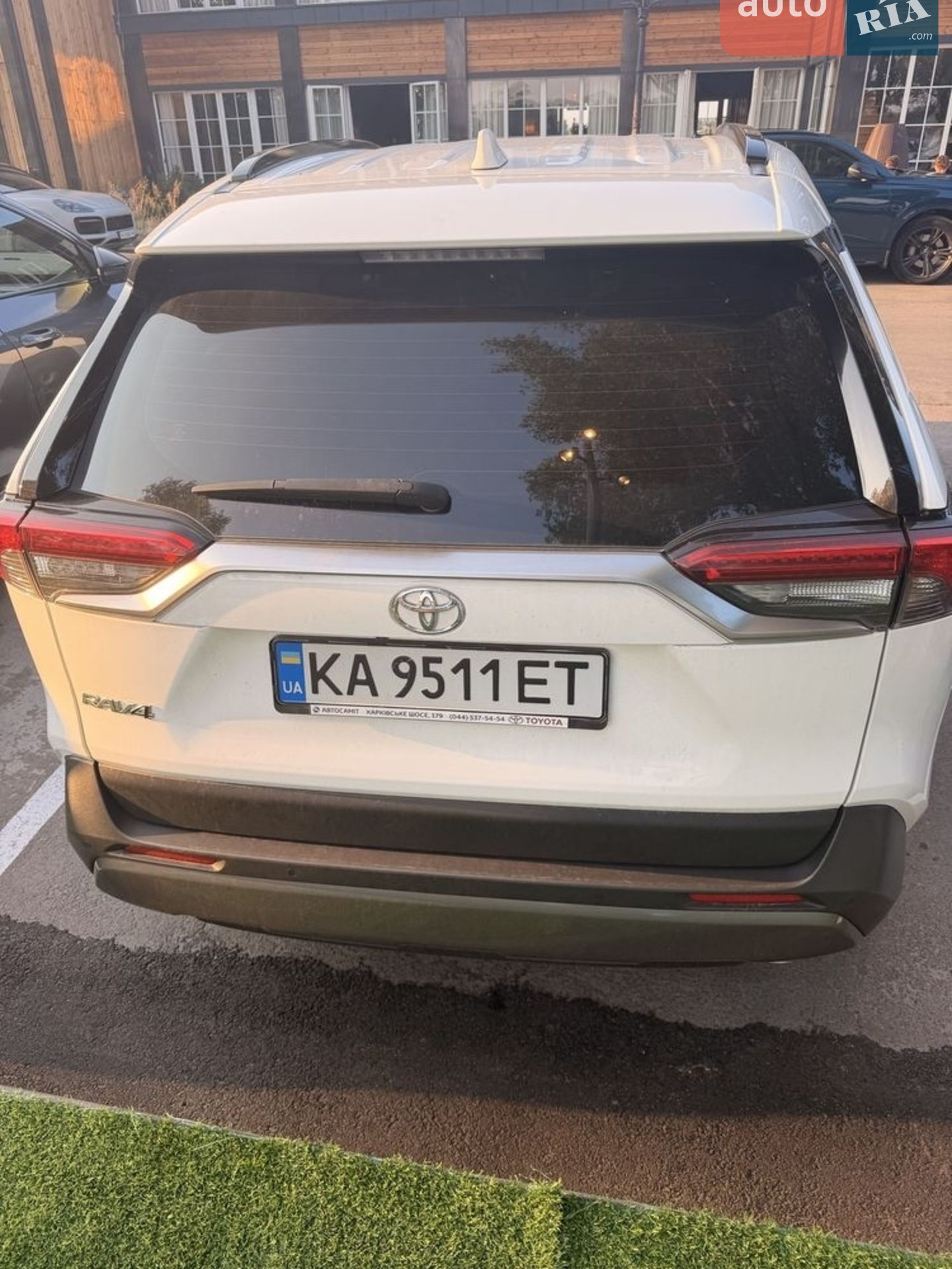 2020 Toyota RAV 4 - мініатюра 3