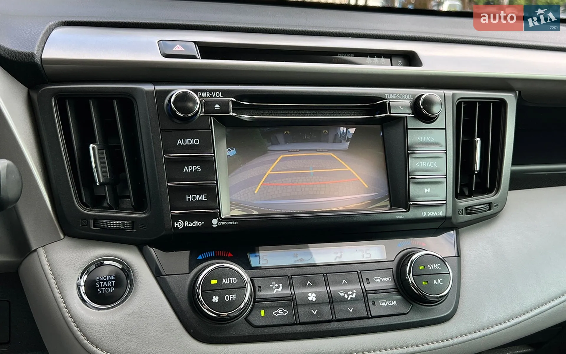 2017 Toyota RAV 4 - мініатюра 16