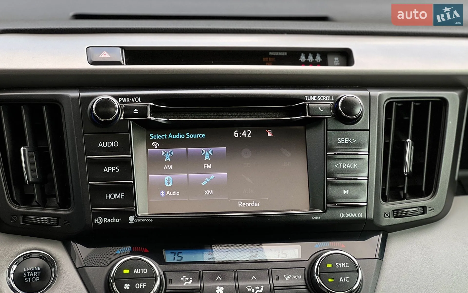 2017 Toyota RAV 4 - мініатюра 17