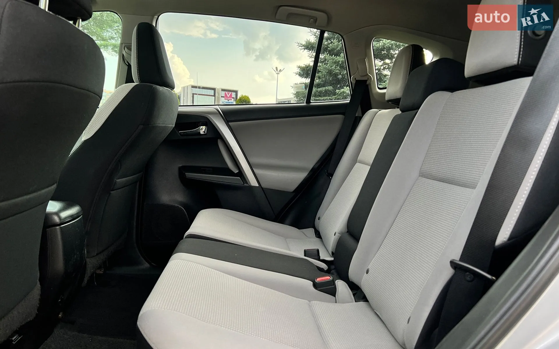 2017 Toyota RAV 4 - мініатюра 23