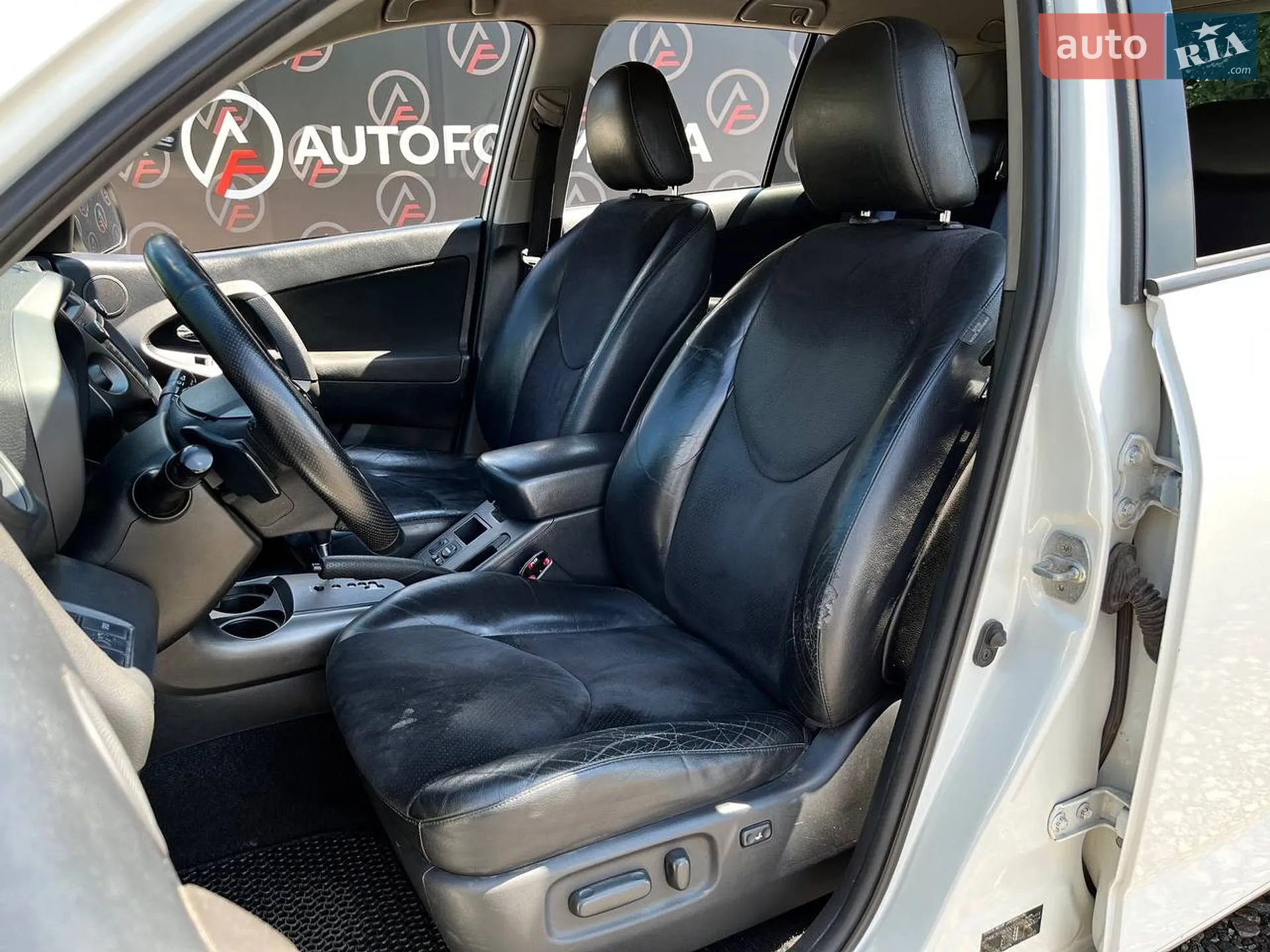 2010 Toyota RAV 4 - мініатюра 11