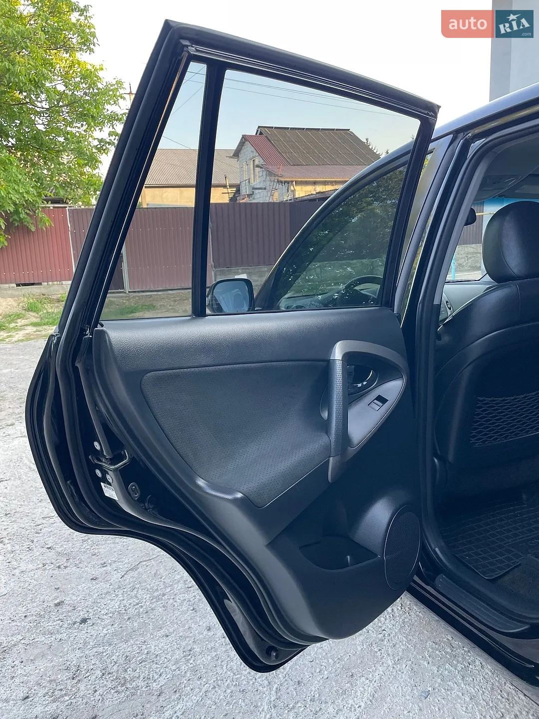 2011 Toyota RAV 4 - мініатюра 147