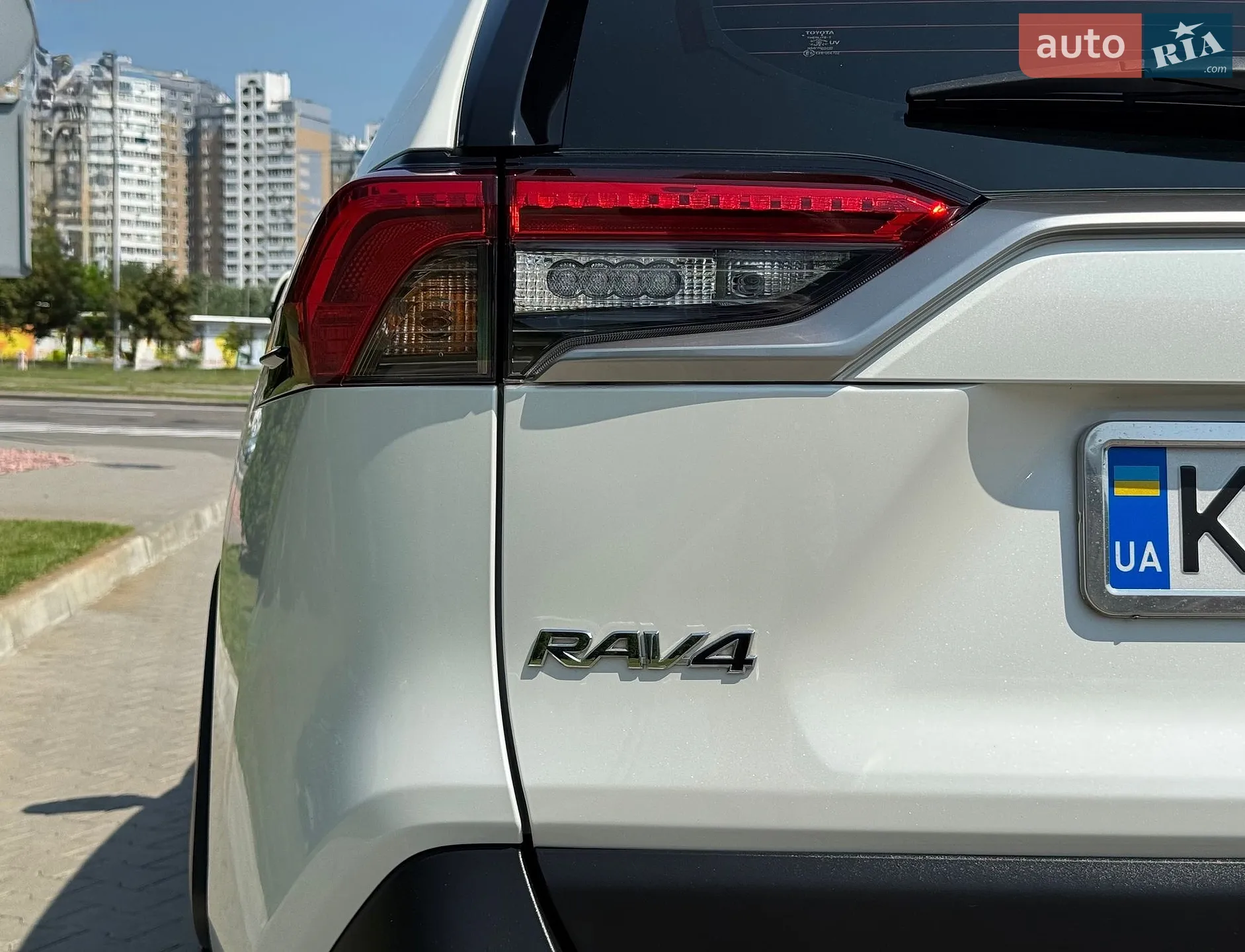 2020 Toyota RAV 4 - мініатюра 23