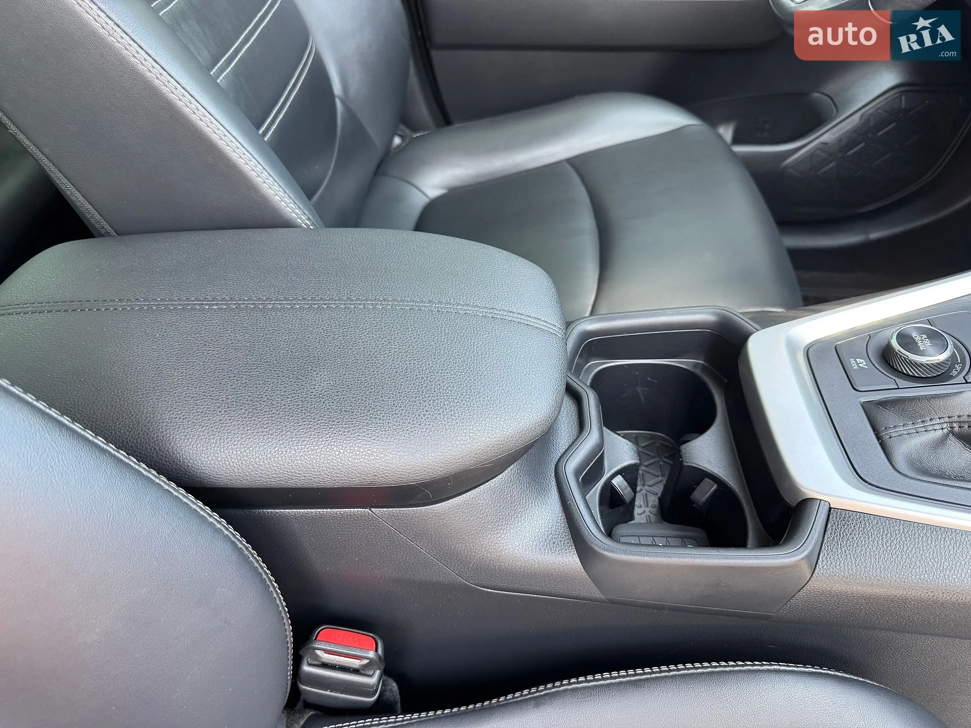 2020 Toyota RAV 4 - мініатюра 63