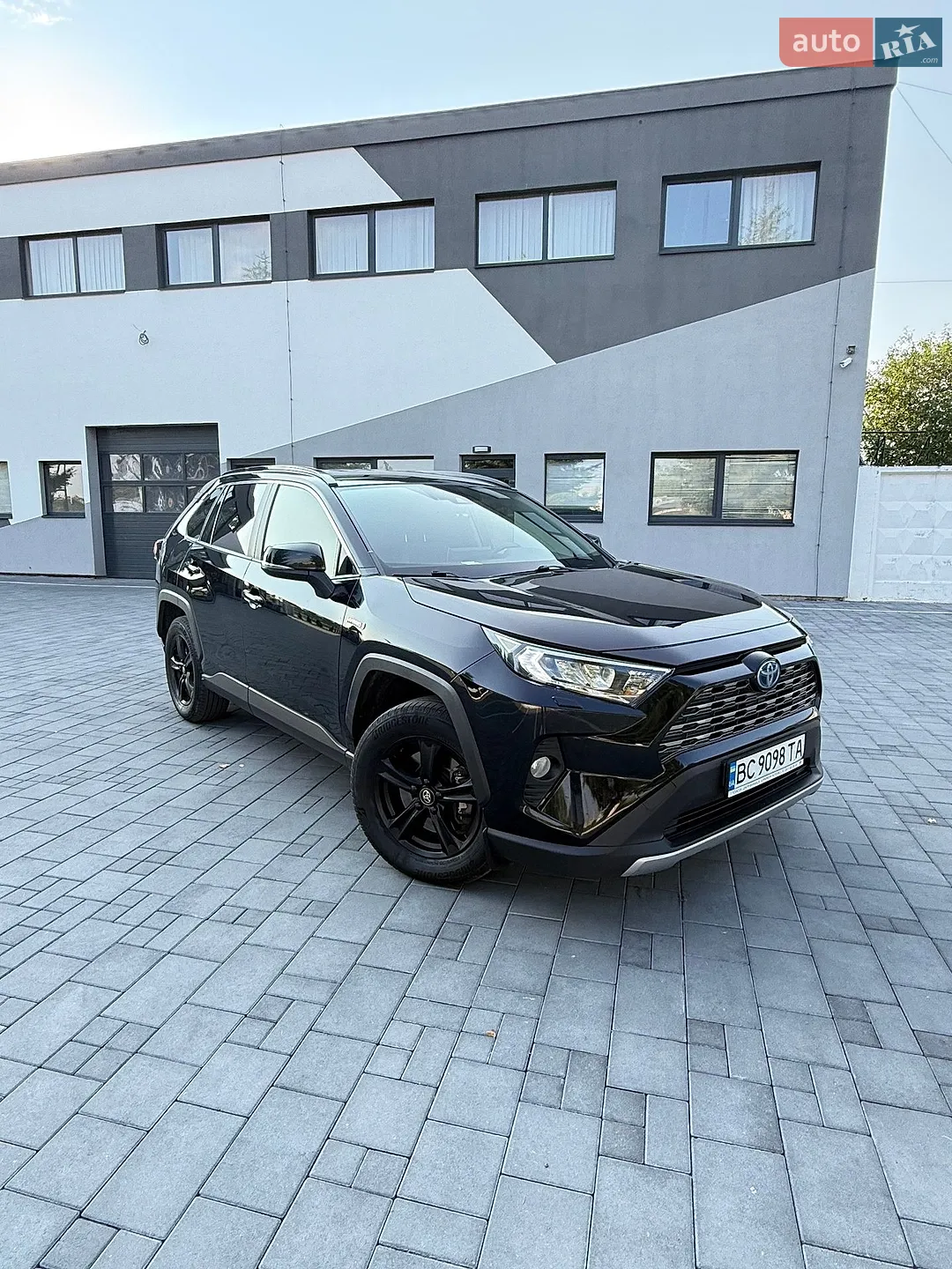 2020 Toyota RAV 4 - мініатюра 3