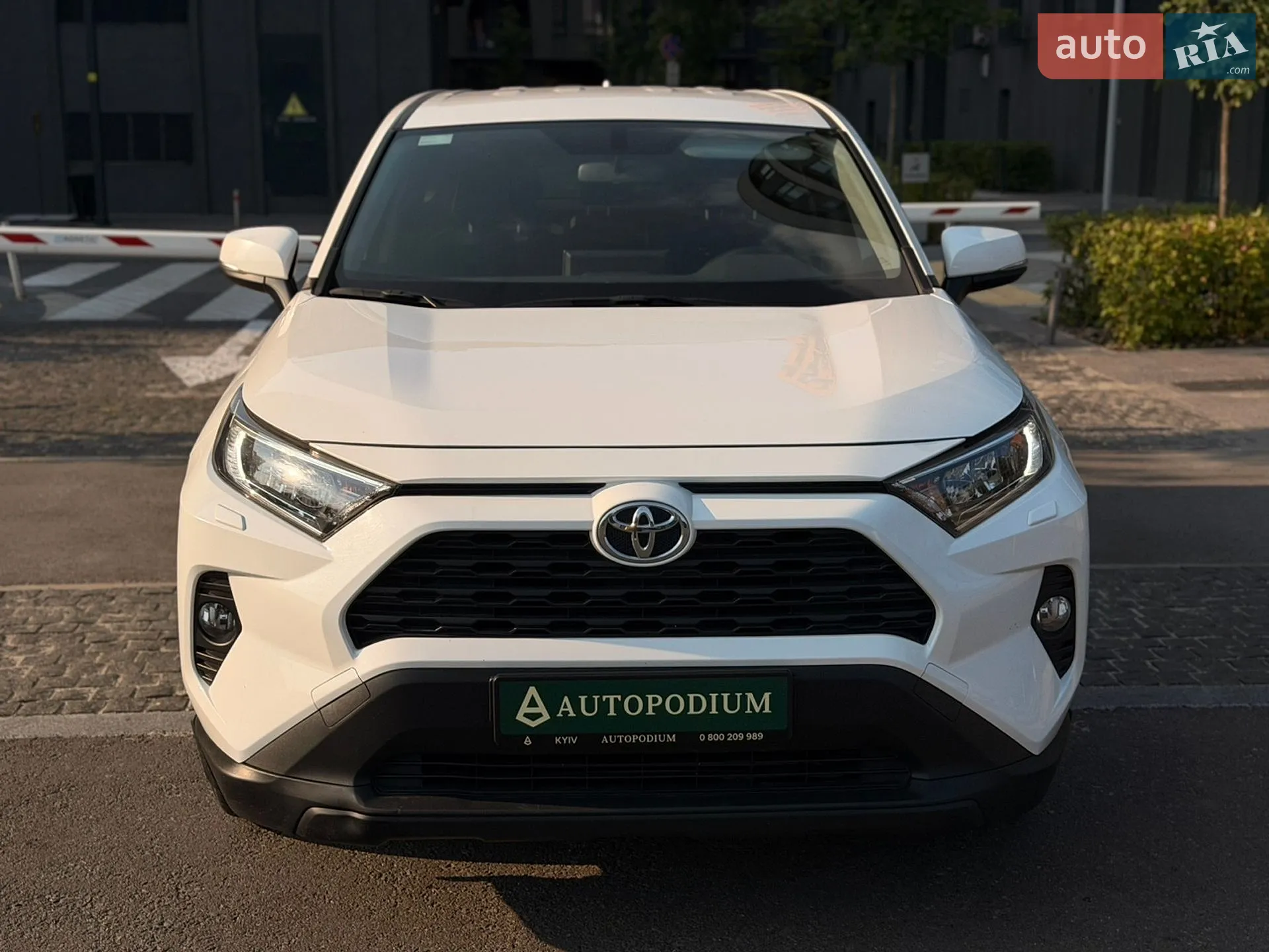 2018 Toyota RAV 4 - мініатюра 4