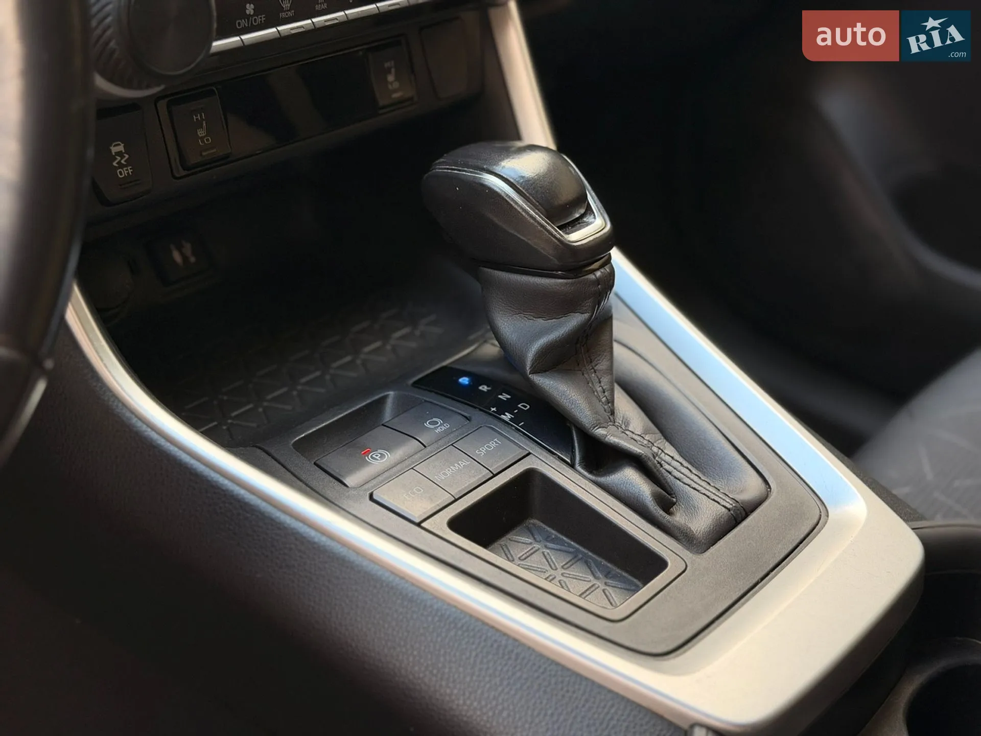 2018 Toyota RAV 4 - мініатюра 26
