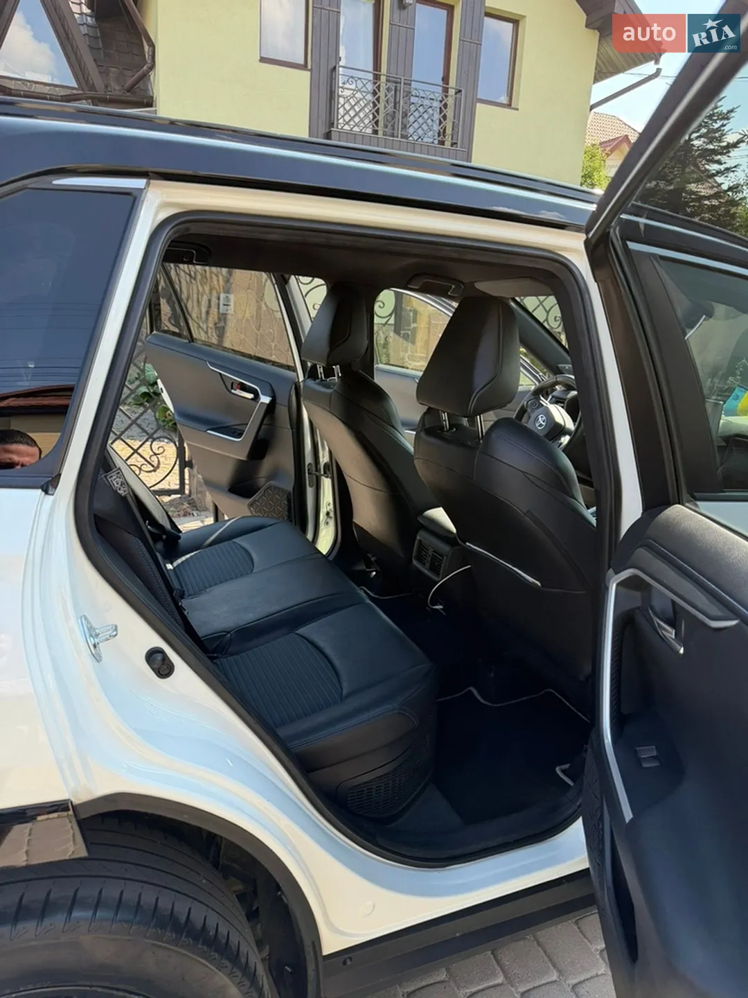 2022 Toyota RAV 4 - мініатюра 11