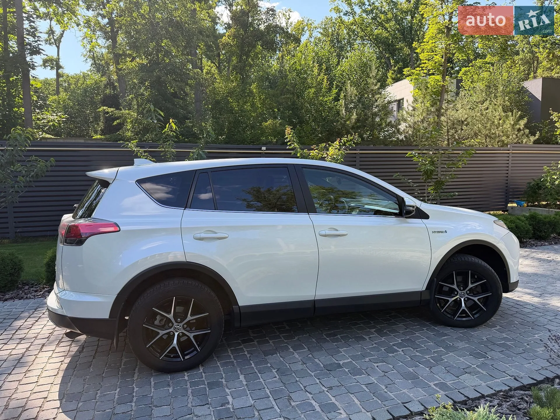 2016 Toyota RAV 4 - фото 1