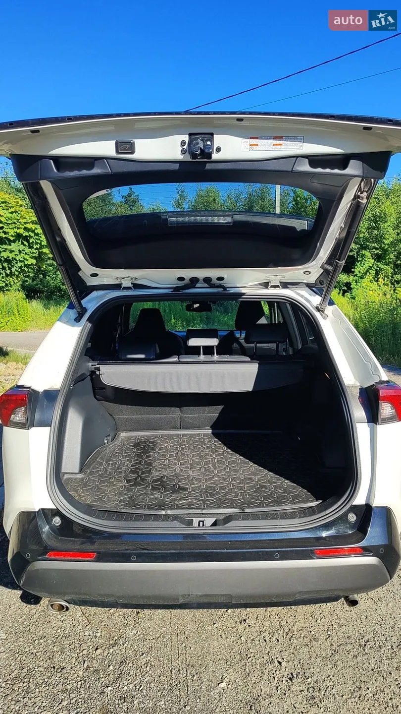 2018 Toyota RAV 4 - мініатюра 11