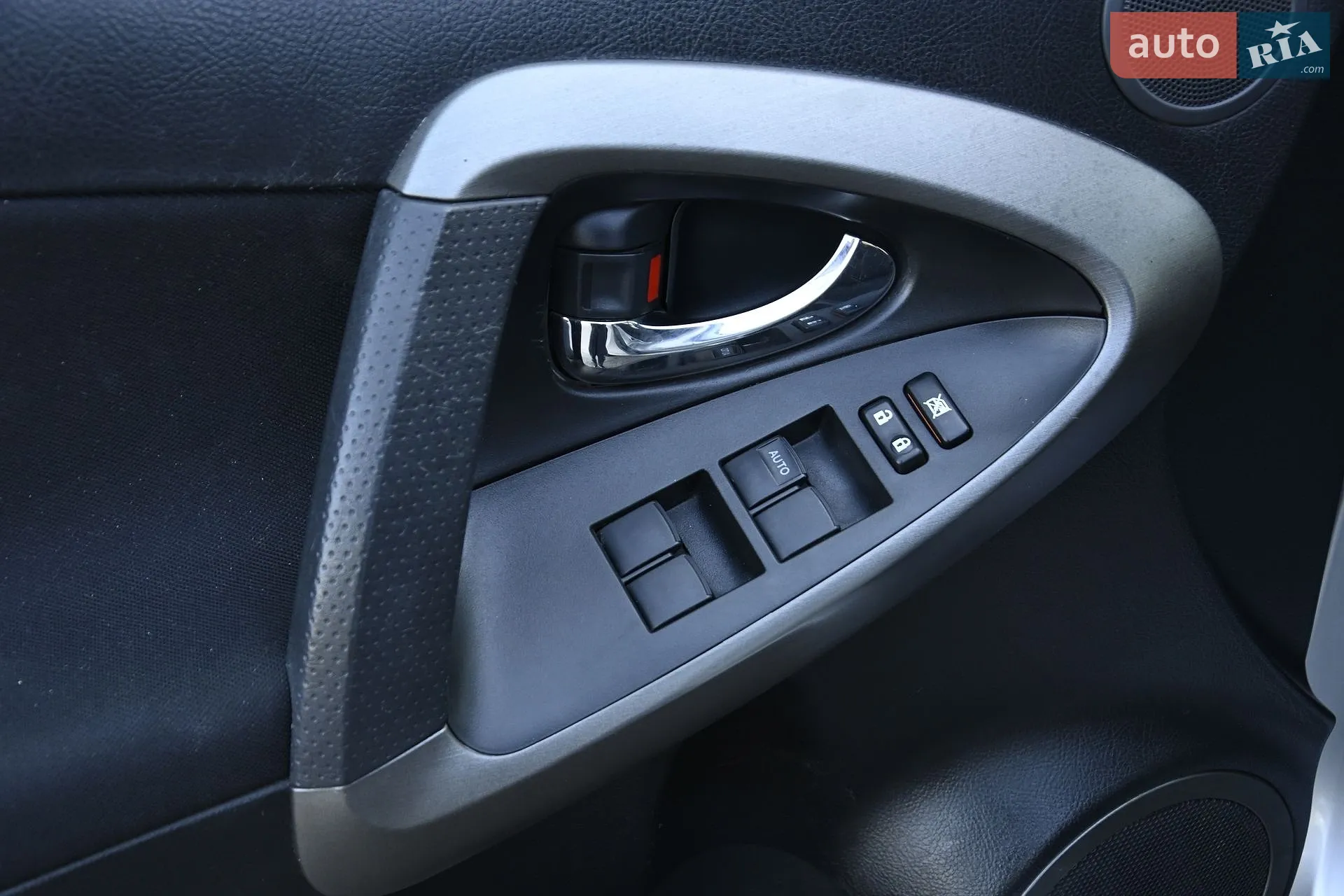 2010 Toyota RAV 4 - мініатюра 15