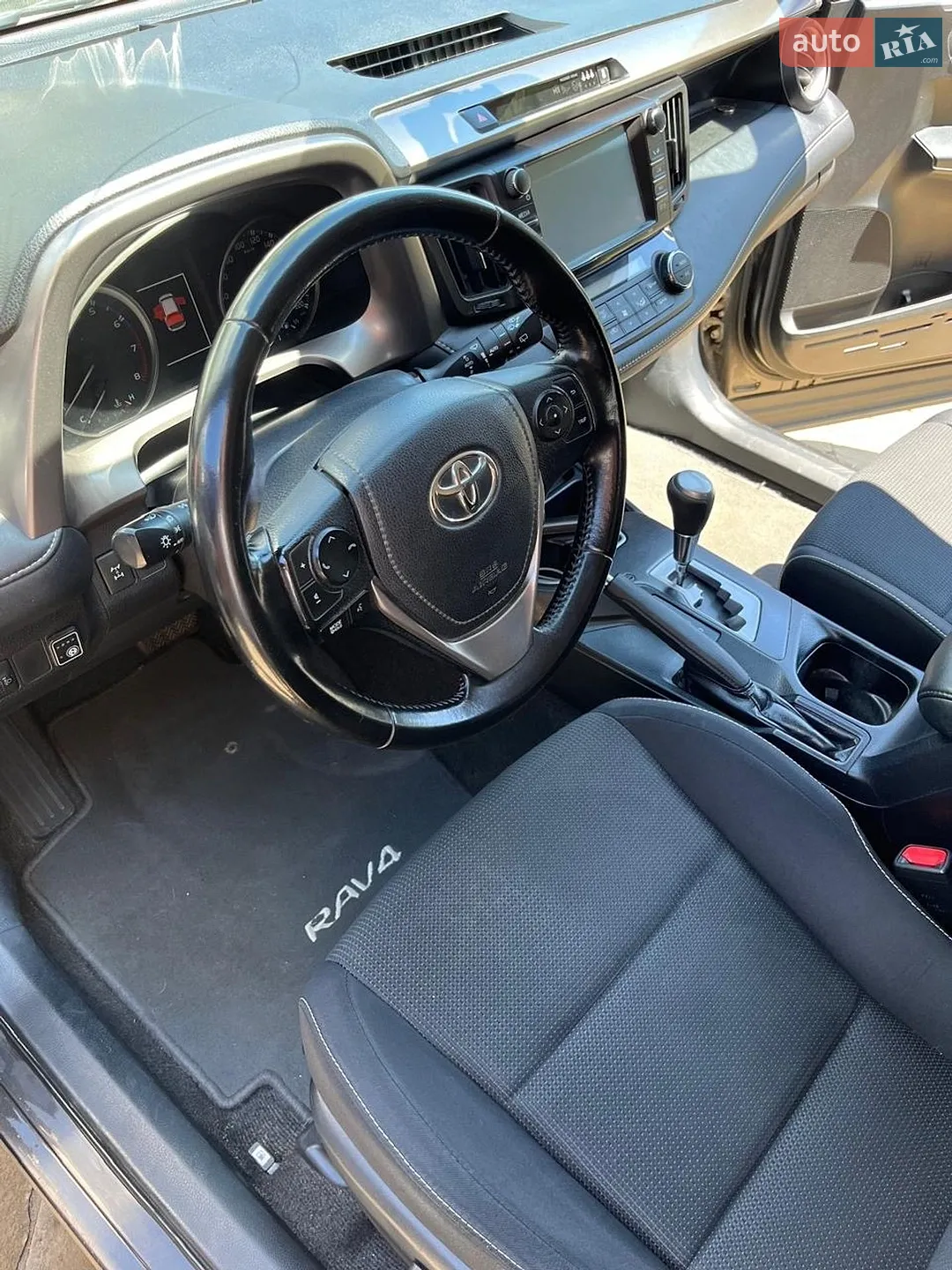 2016 Toyota RAV 4 - мініатюра 9