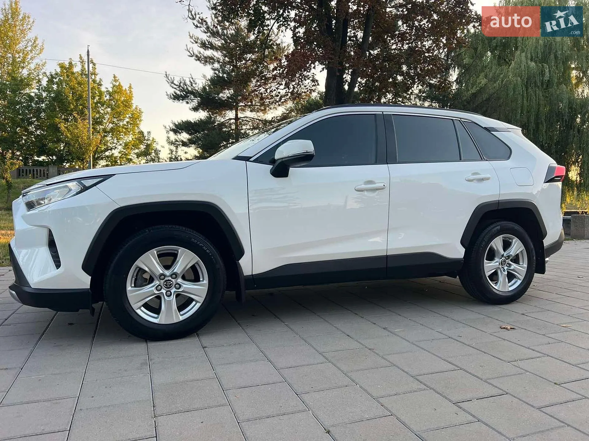 2019 Toyota RAV 4 - мініатюра 15