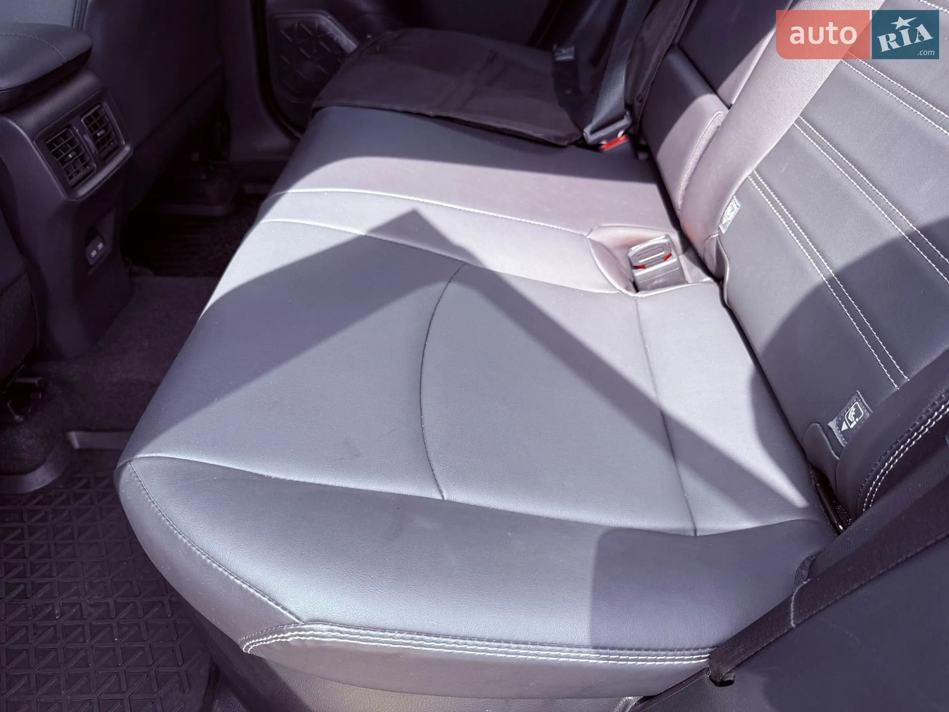 2025 Toyota RAV 4 - мініатюра 16